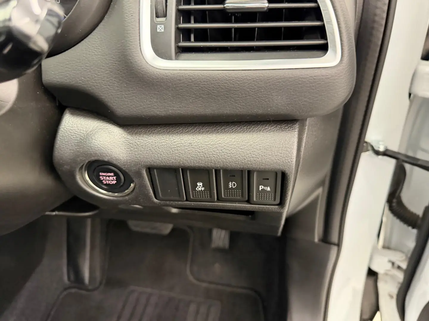 2019 Suzuki S-Cross Gallery Image 19