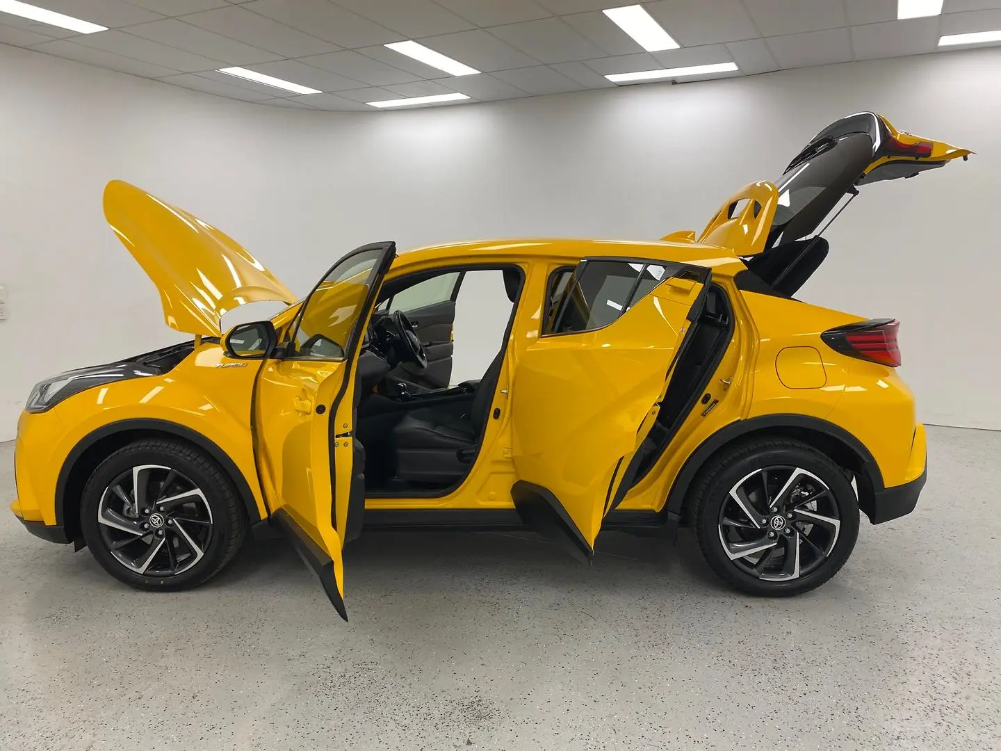 2019 Toyota C-HR Image 14