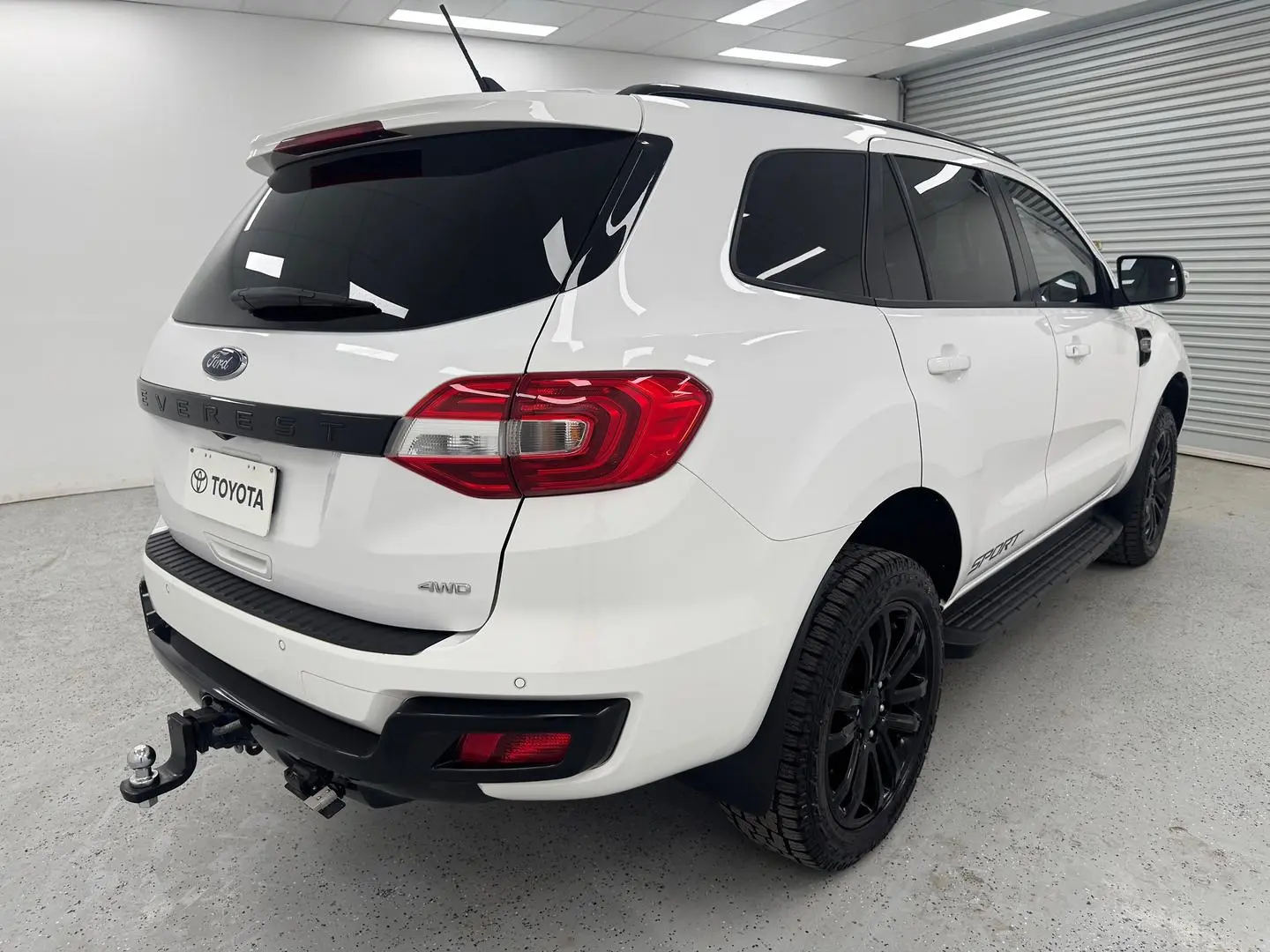 2020 Ford Everest Gallery Image 3