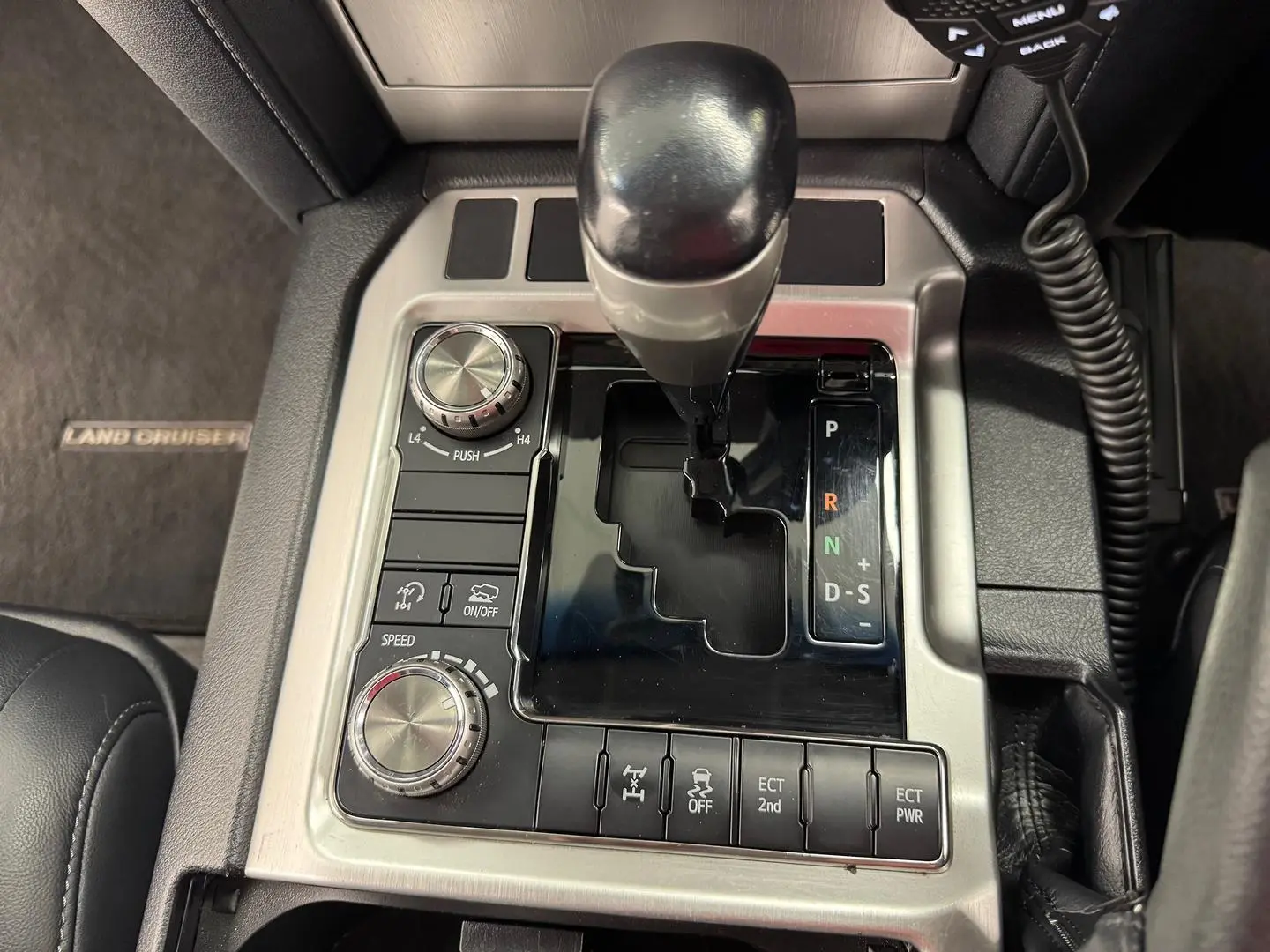 2017 Toyota Landcruiser Gallery Image 30