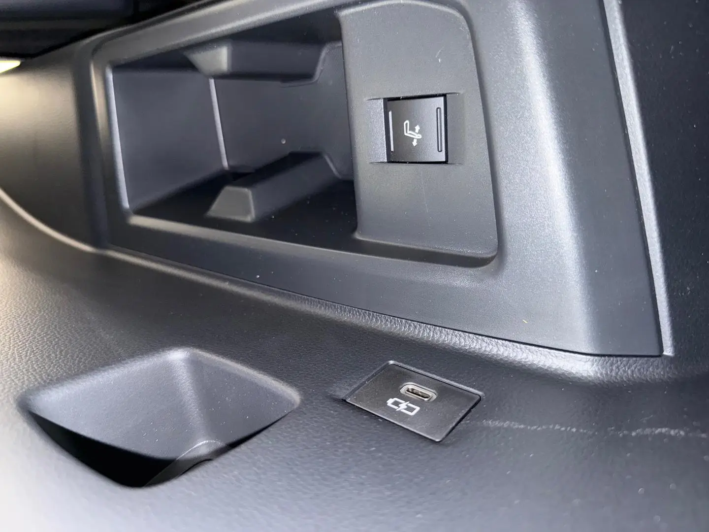 2025 Lexus GX Gallery Image 24