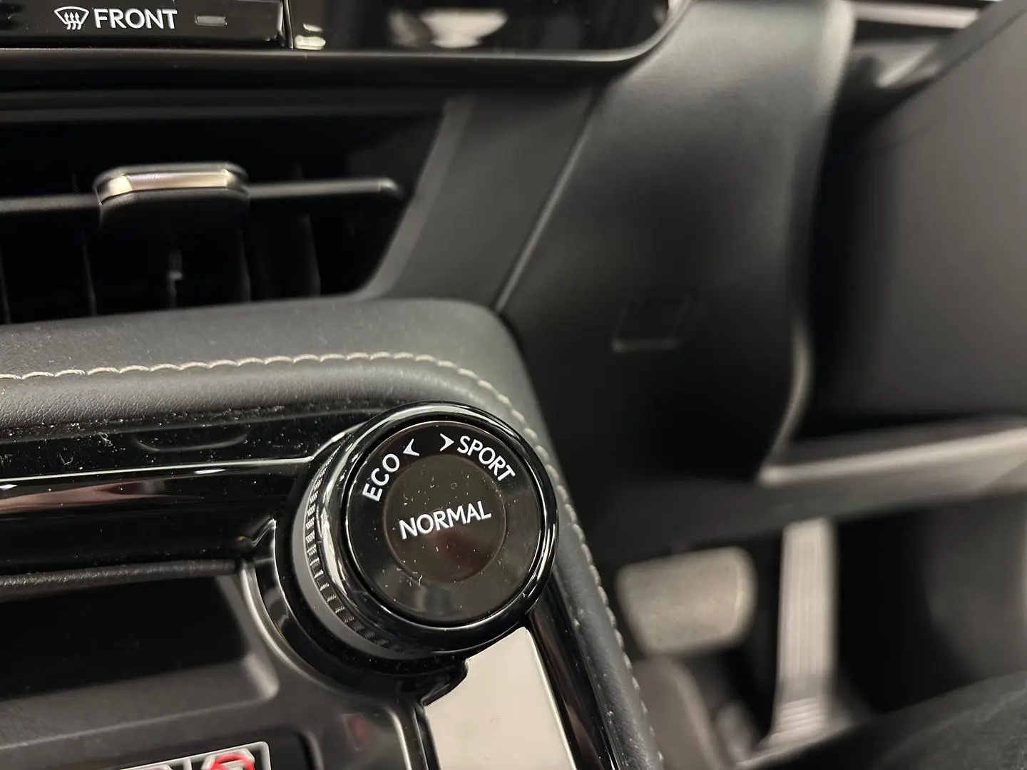 2025 Lexus NX Gallery Image 32