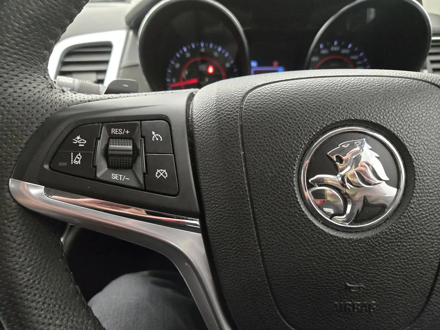 2017 Holden Commodore Gallery Image 27