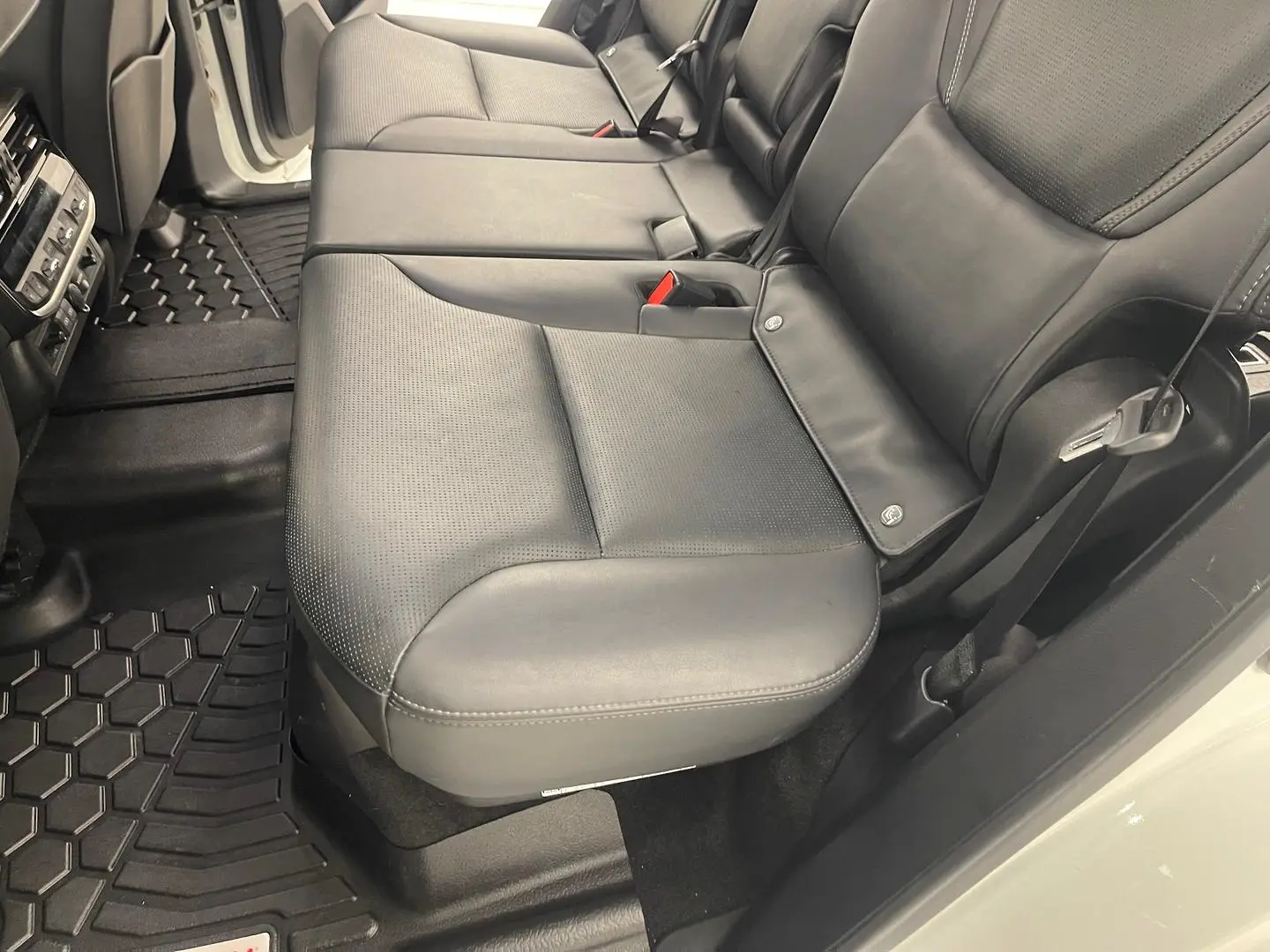 2023 Toyota Landcruiser Gallery Image 18