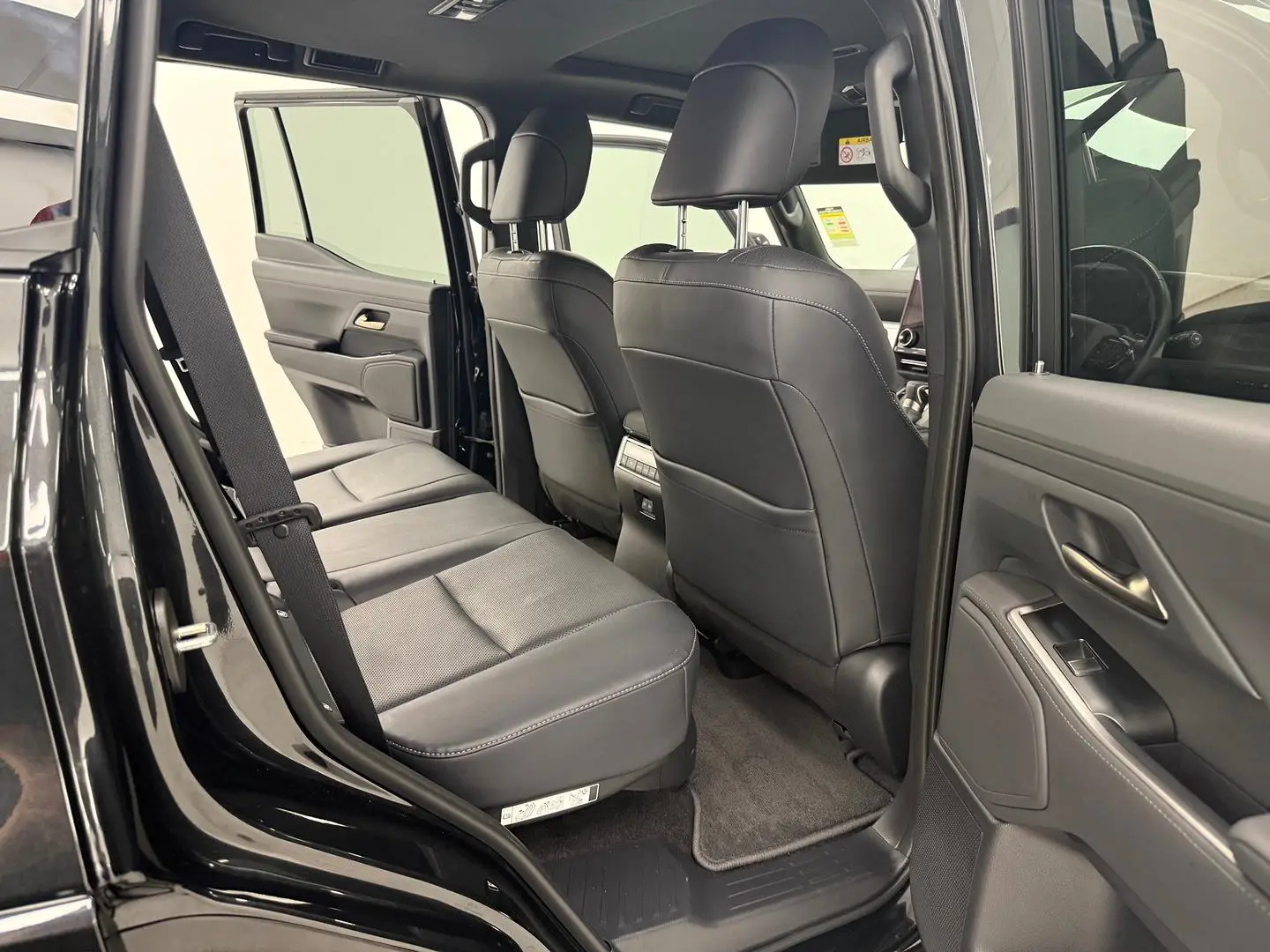 2025 Lexus GX Gallery Image 21