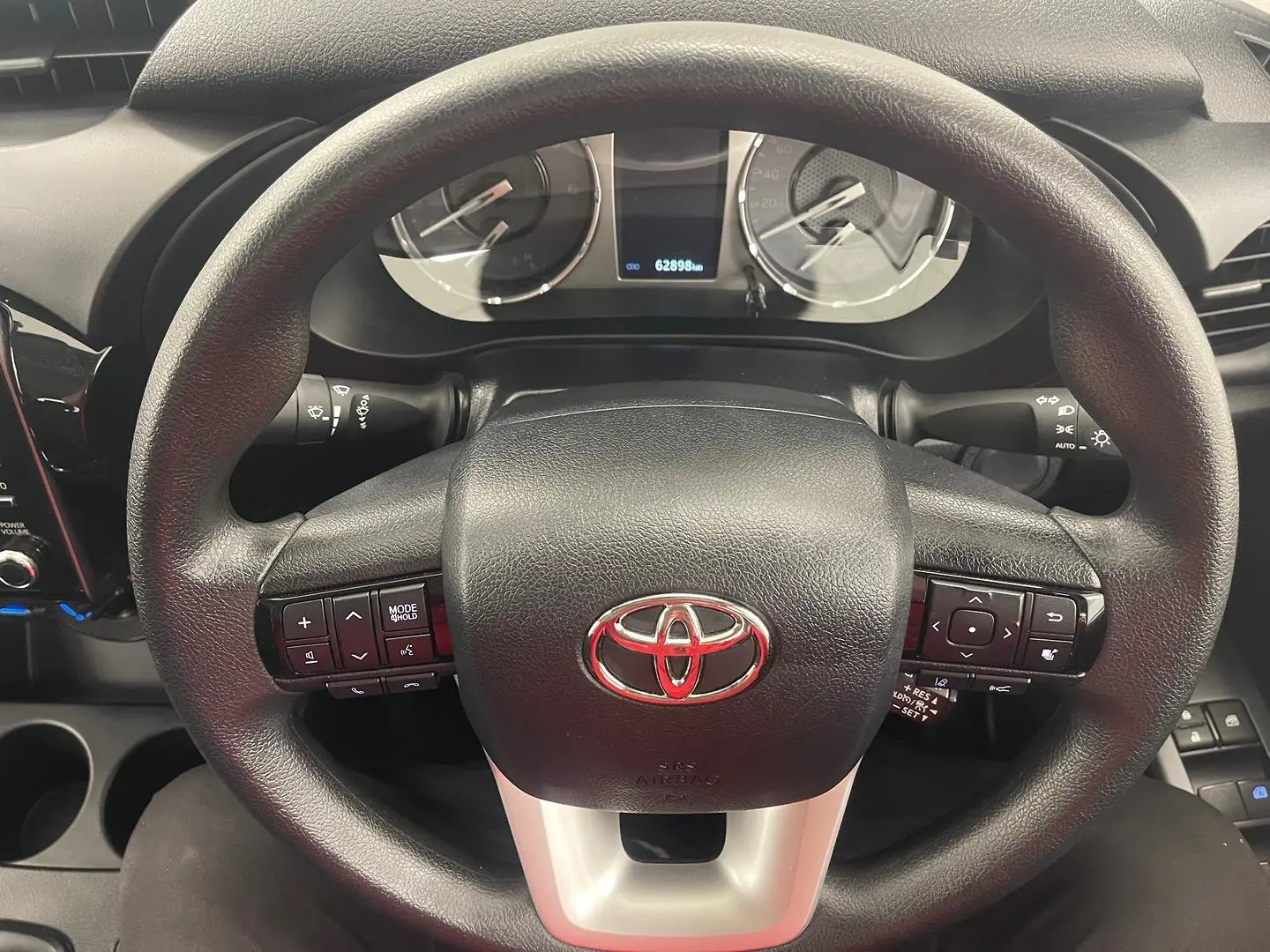 2024 Toyota Hilux Gallery Image 31