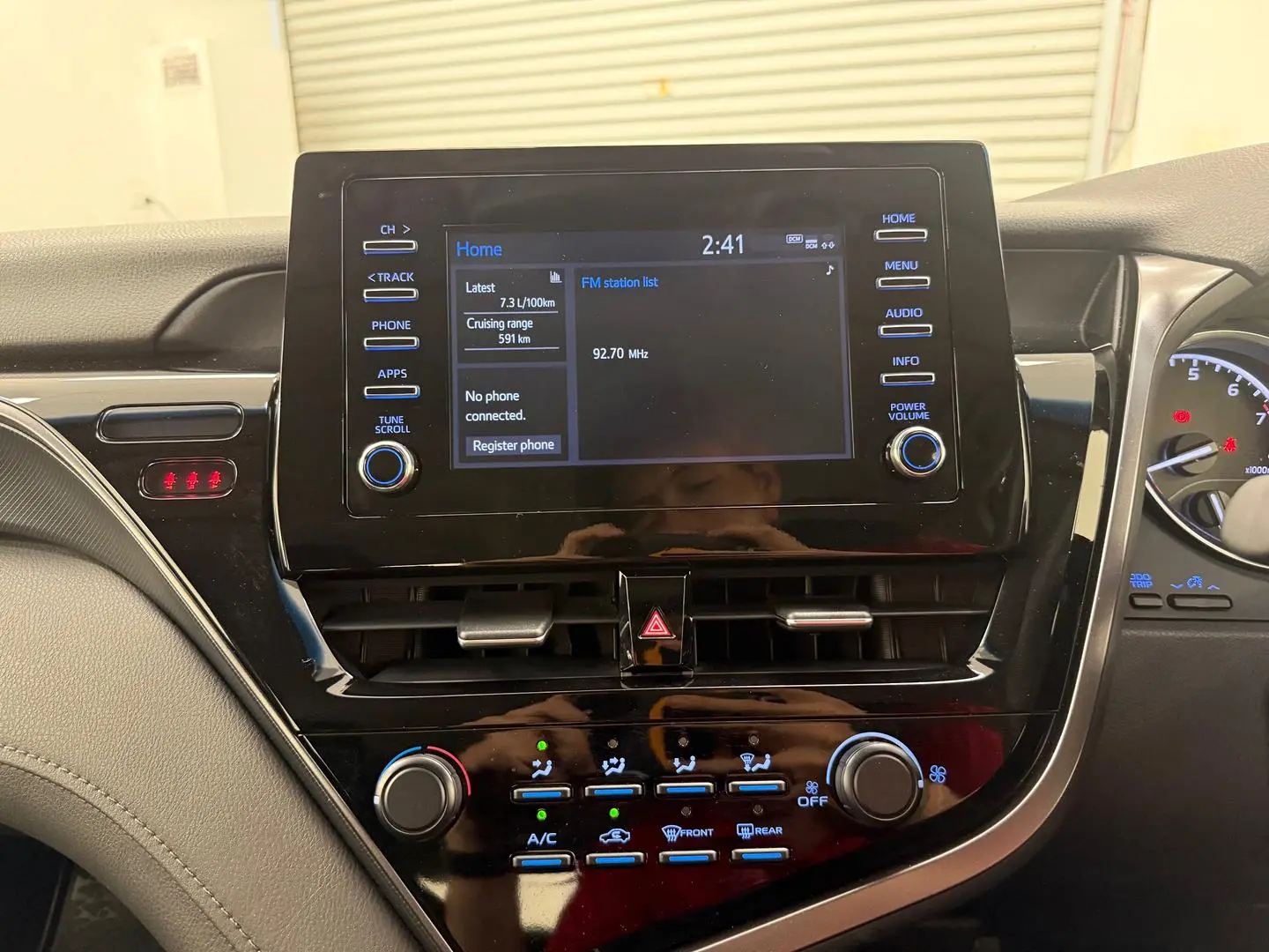 2024 Toyota Camry Gallery Image 30