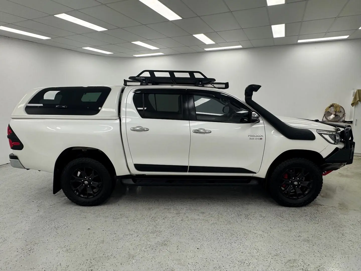 2018 Toyota Hilux Gallery Image 2