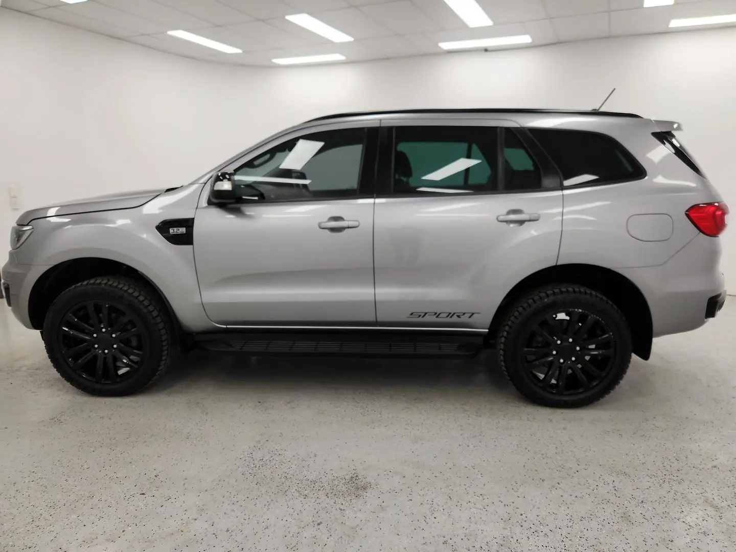 2021 Ford Everest Gallery Image 6