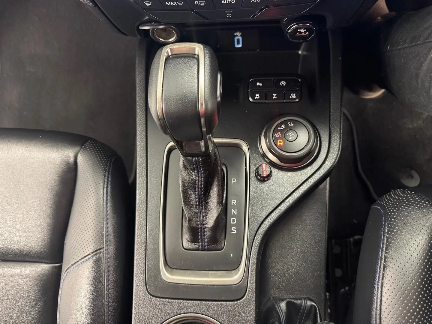 2020 Ford Everest Gallery Image 26