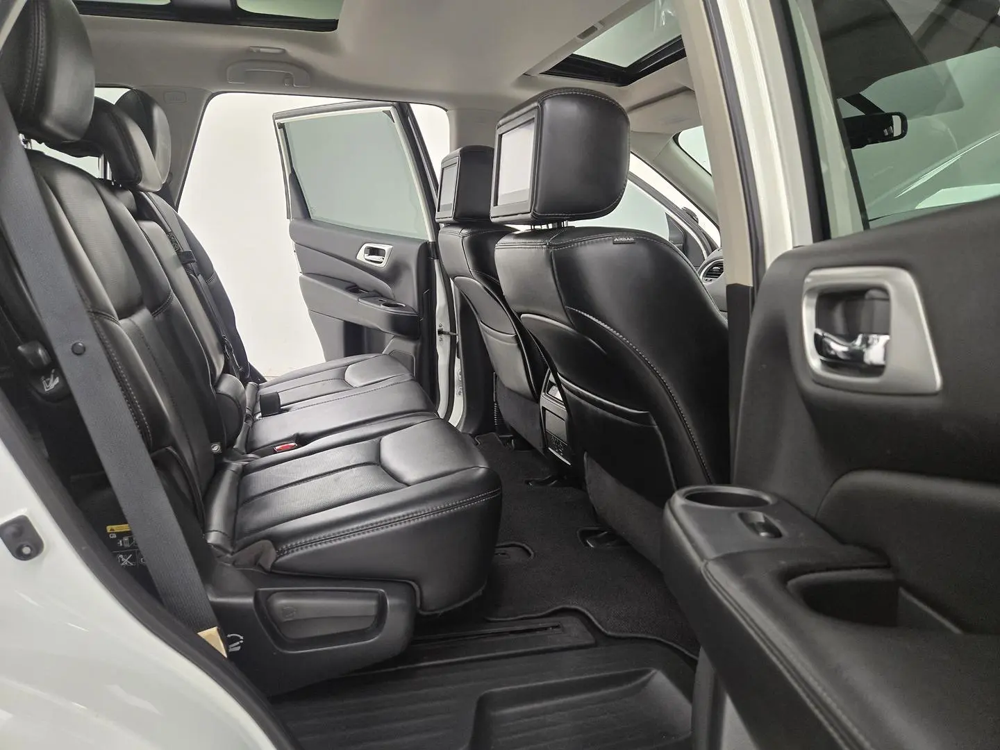 2017 Nissan Pathfinder Gallery Image 20