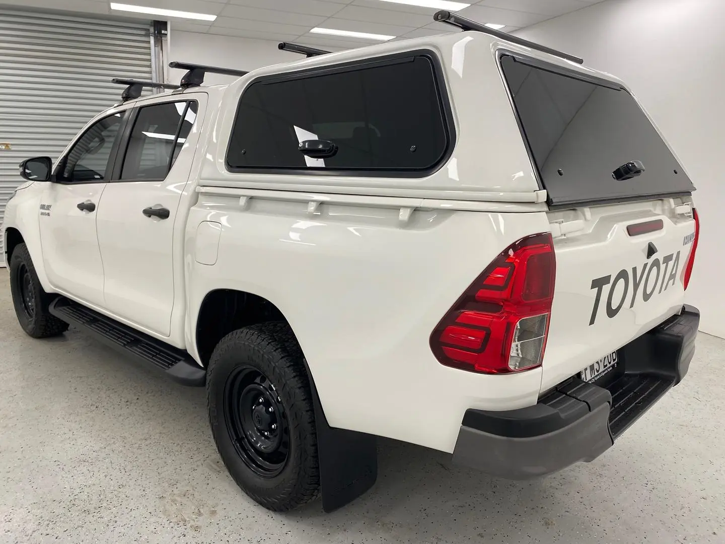 2021 Toyota Hilux Gallery Image 5