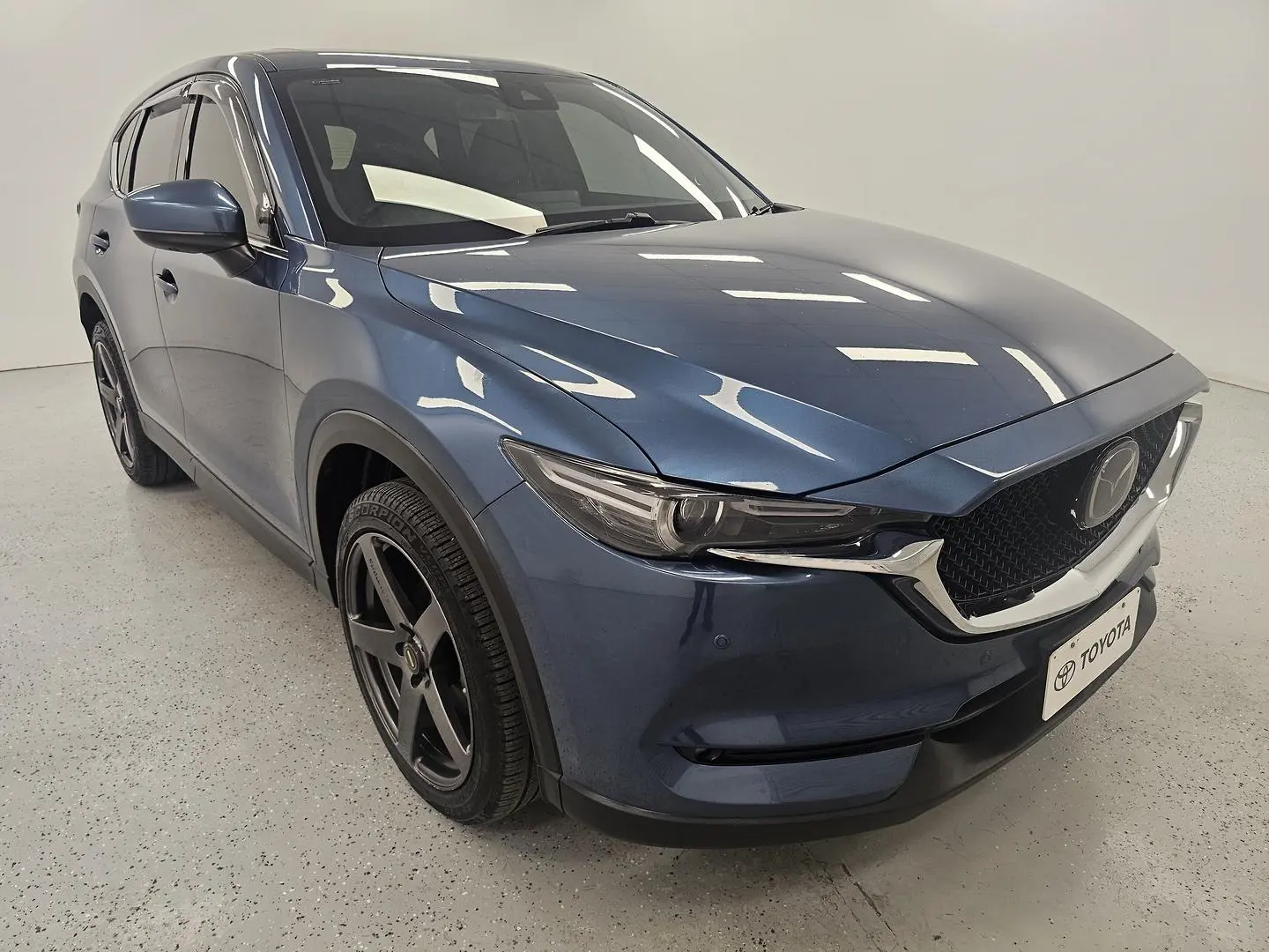 2019 Mazda CX-5 Gallery Image 1