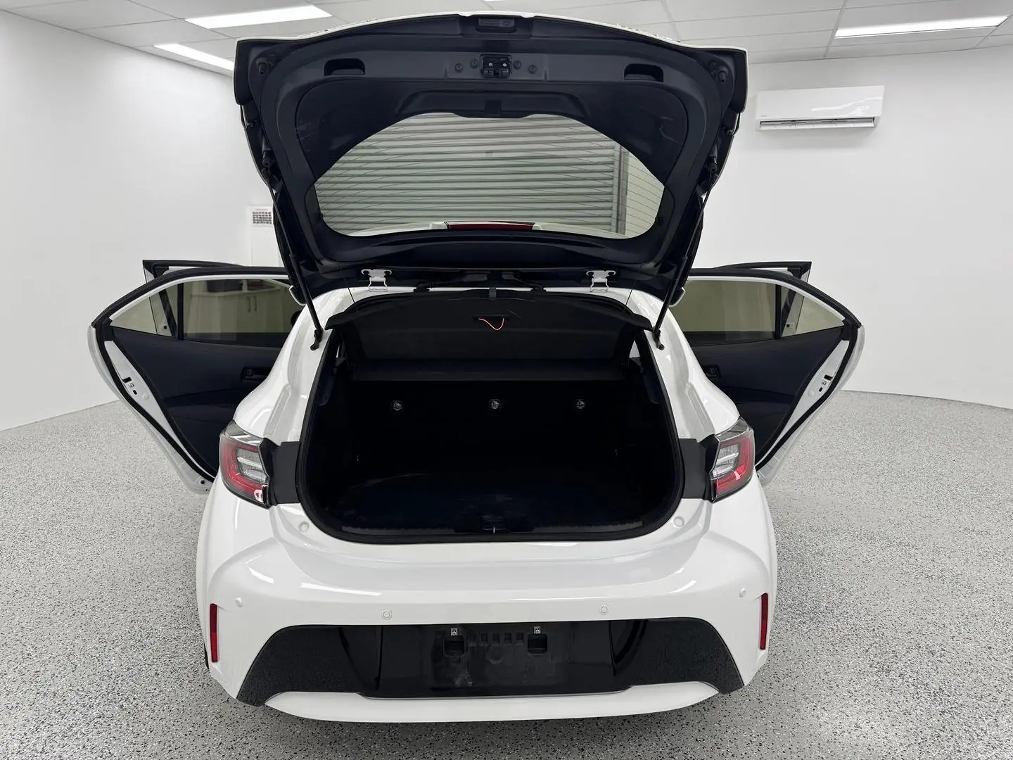 2021 Toyota Corolla Gallery Image 11