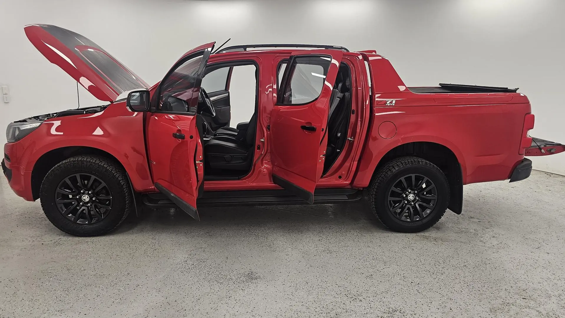 2017 Holden Colorado Gallery Image 9