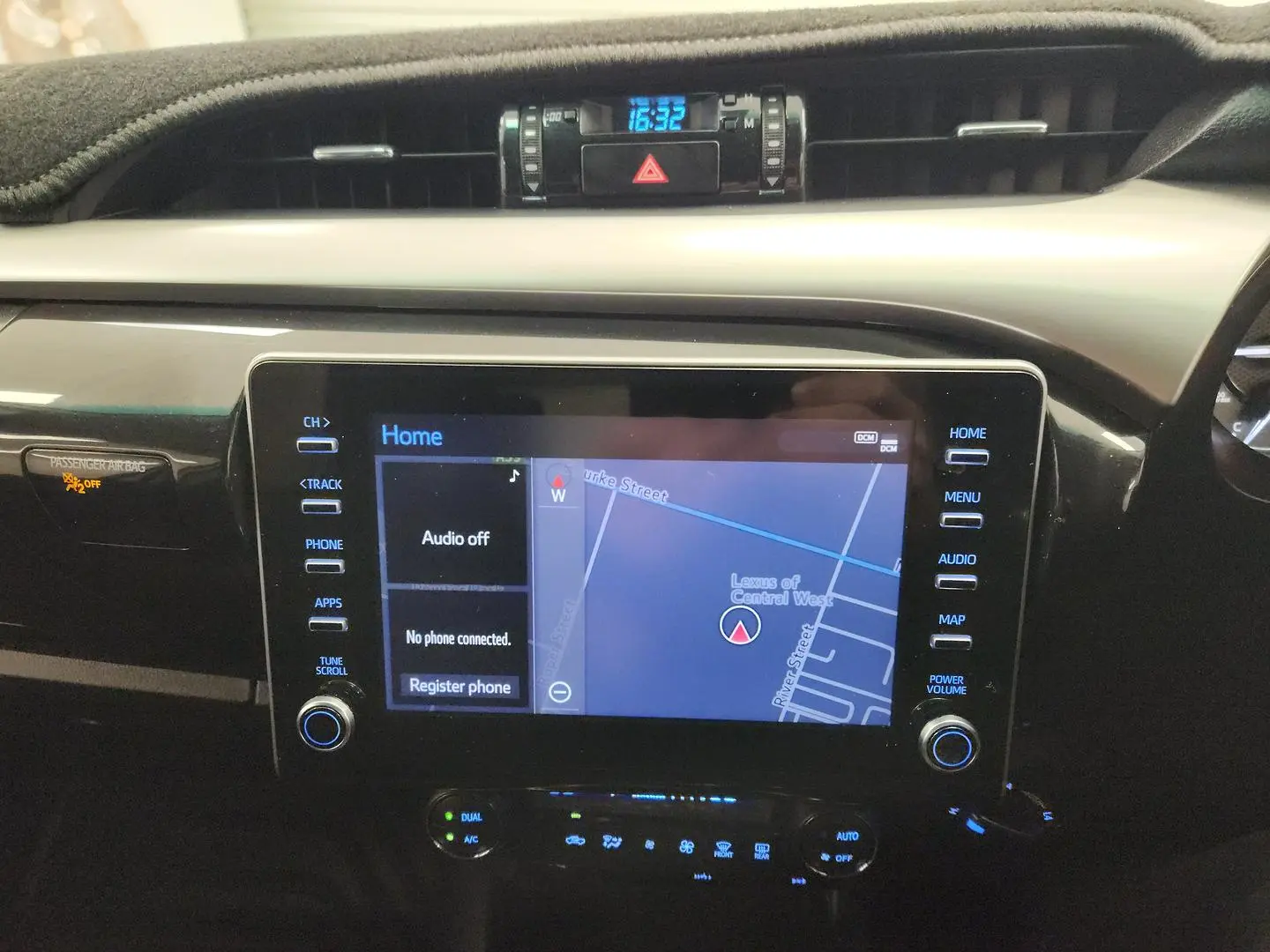 2023 Toyota Hilux Gallery Image 28