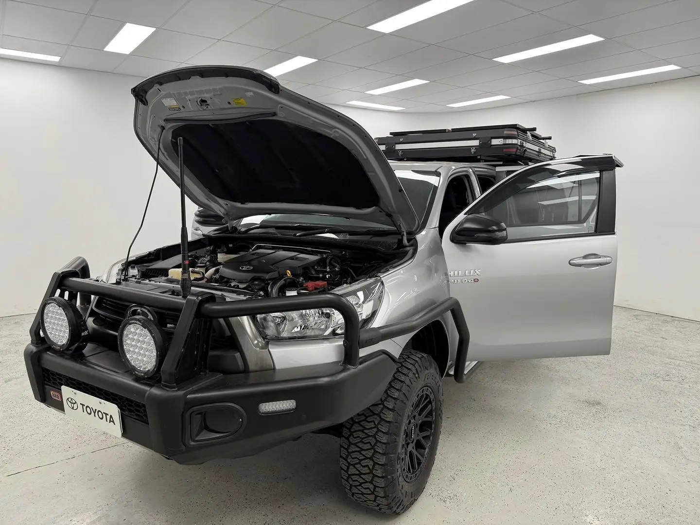 2022 Toyota Hilux Gallery Image 8
