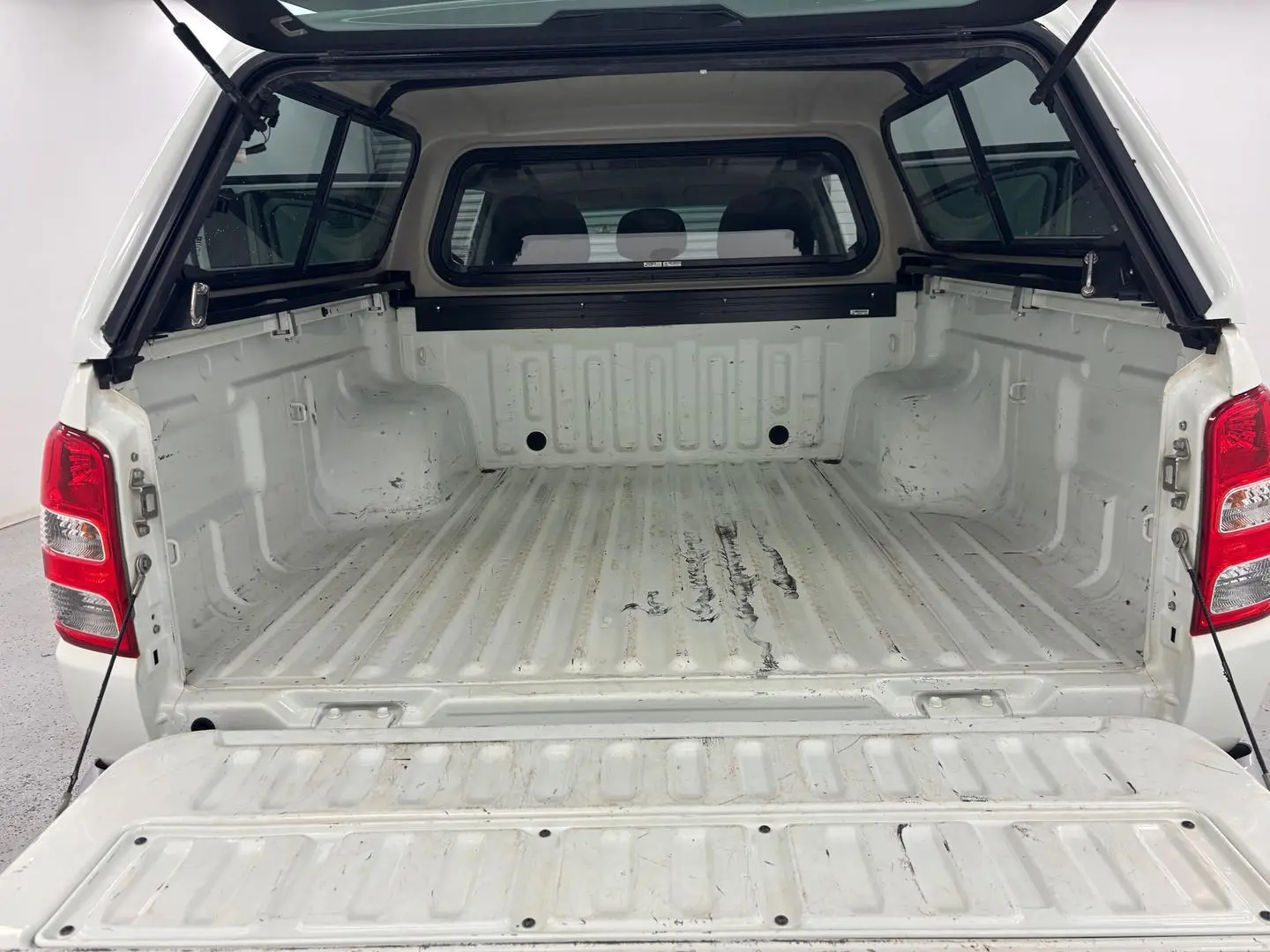 2017 Mitsubishi Triton Gallery Image 19