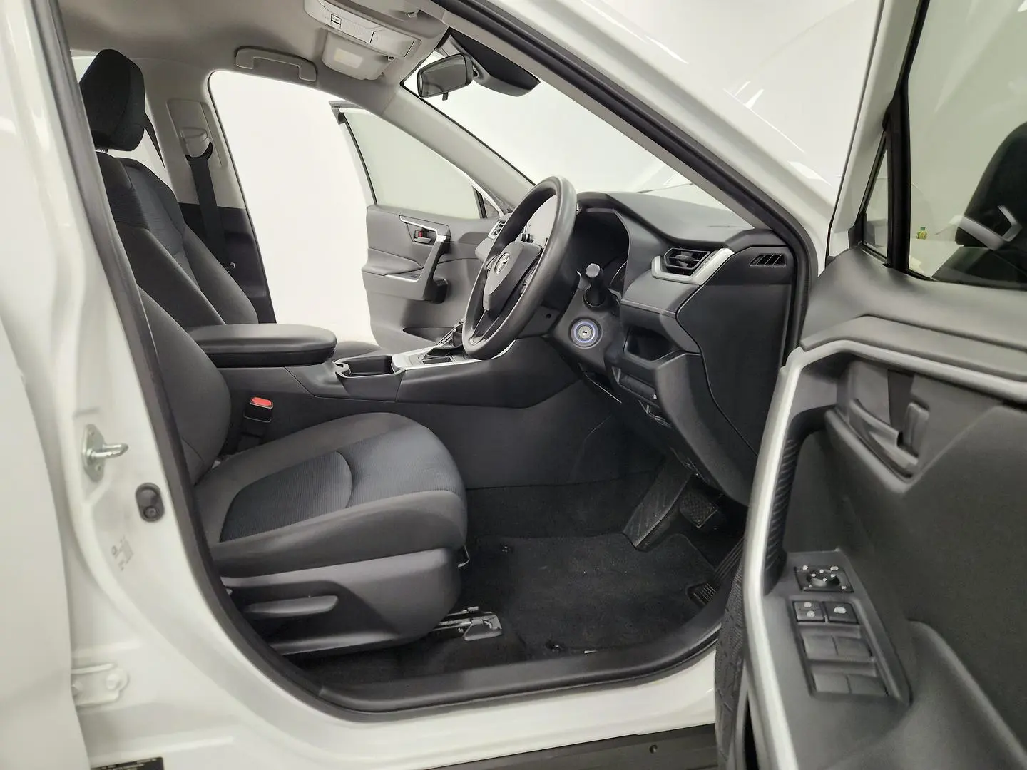 2020 Toyota RAV4 Gallery Image 22