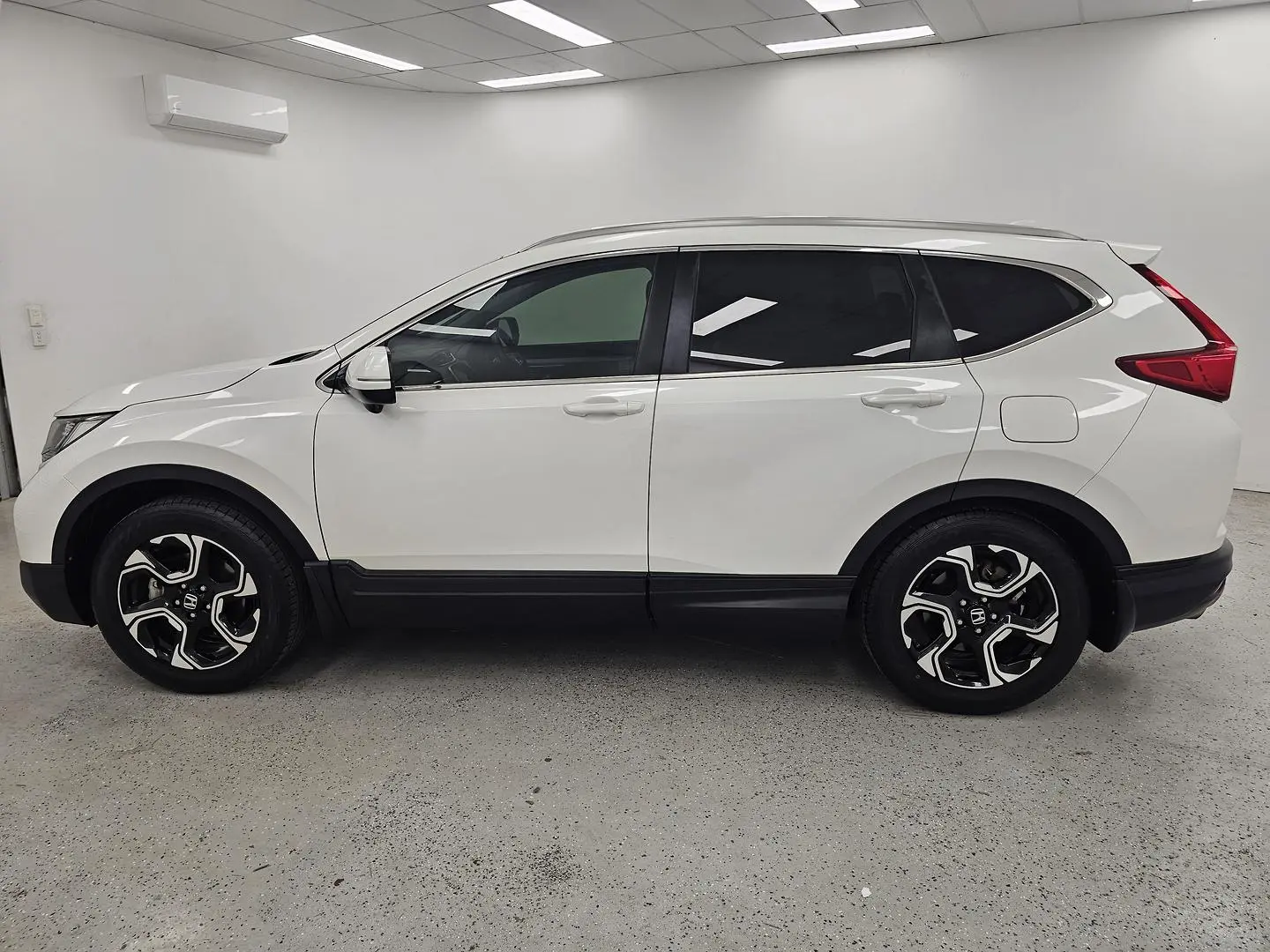 2018 Honda CR-V Gallery Image 6