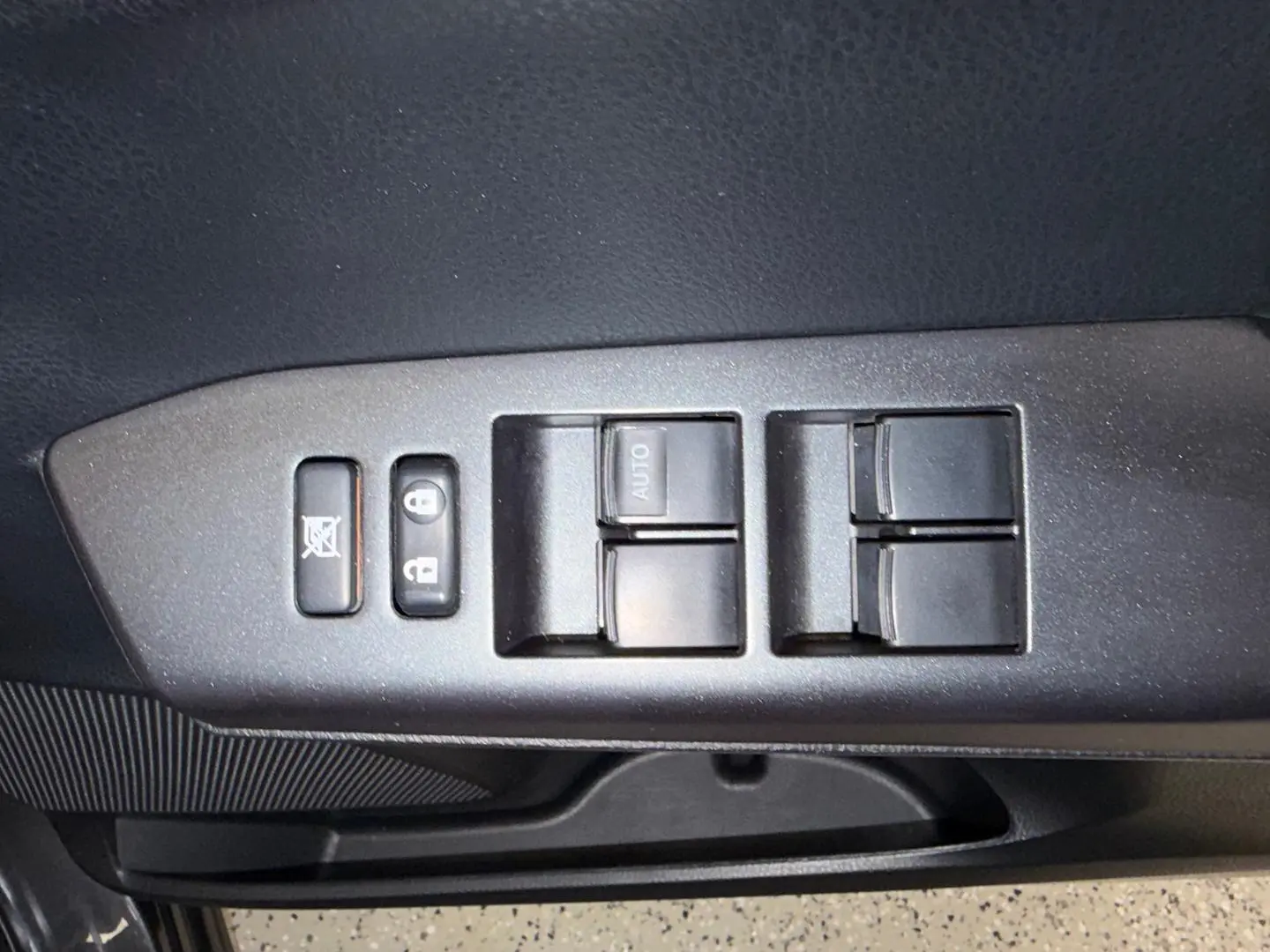 2018 Toyota RAV4 Gallery Image 26