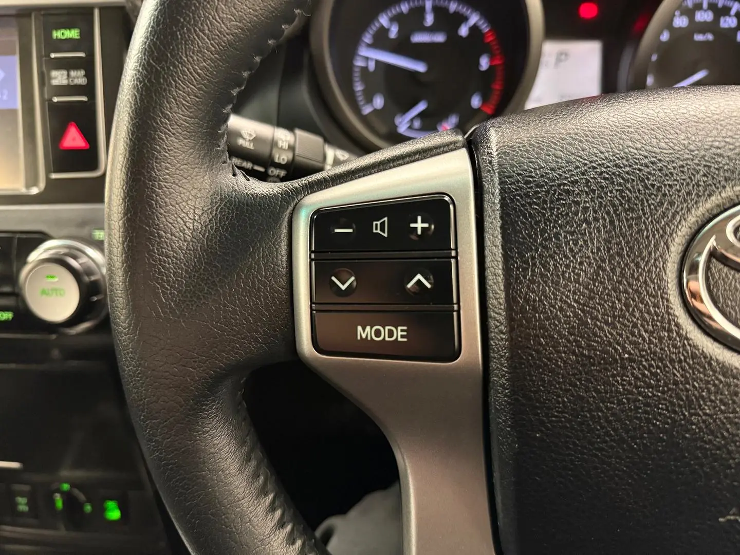 2016 Toyota Landcruiser Prado Gallery Image 25