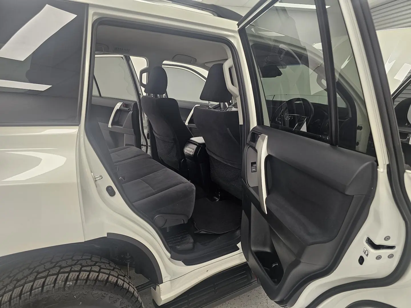 2021 Toyota Landcruiser Prado Gallery Image 22