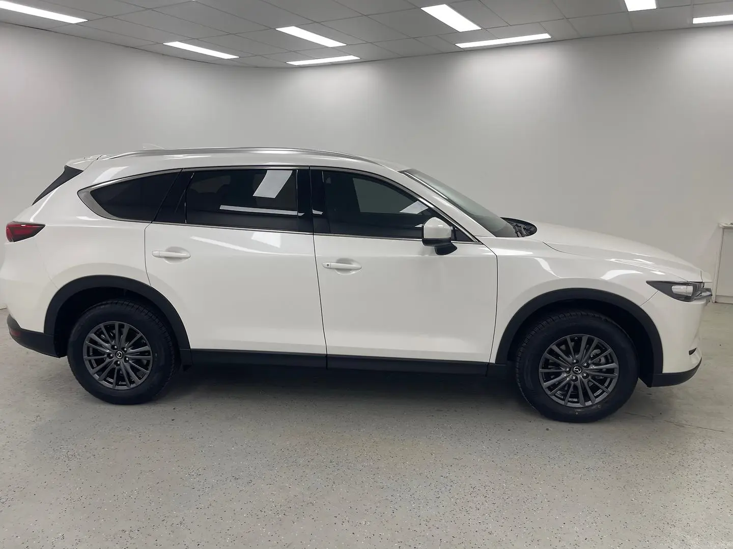 2022 Mazda CX-8 Gallery Image 2