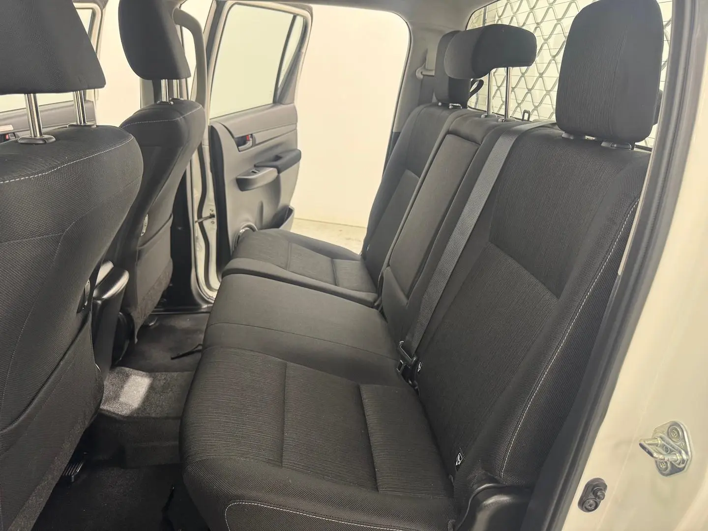 2022 Toyota Hilux Gallery Image 30
