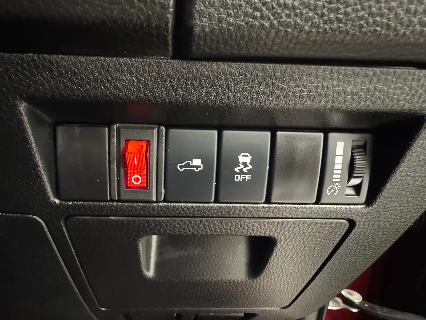 2022 Isuzu D-MAX Gallery Image 25
