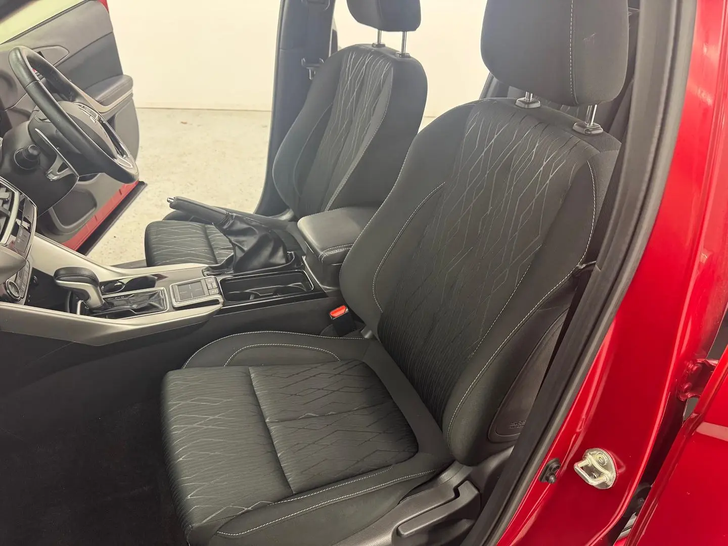 2019 Mitsubishi Eclipse Cross Gallery Image 27