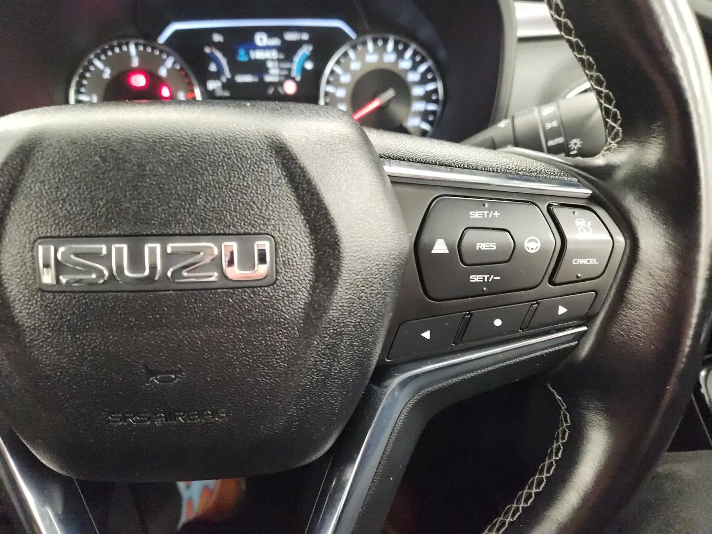 2023 Isuzu MU-X Gallery Image 30