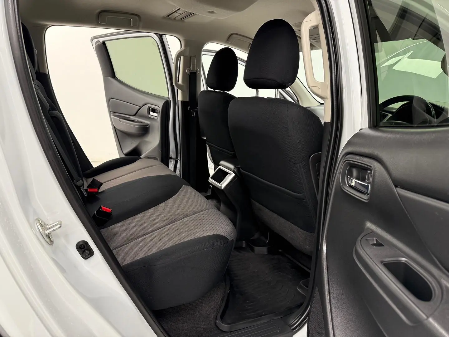 2021 Mitsubishi Triton Gallery Image 19