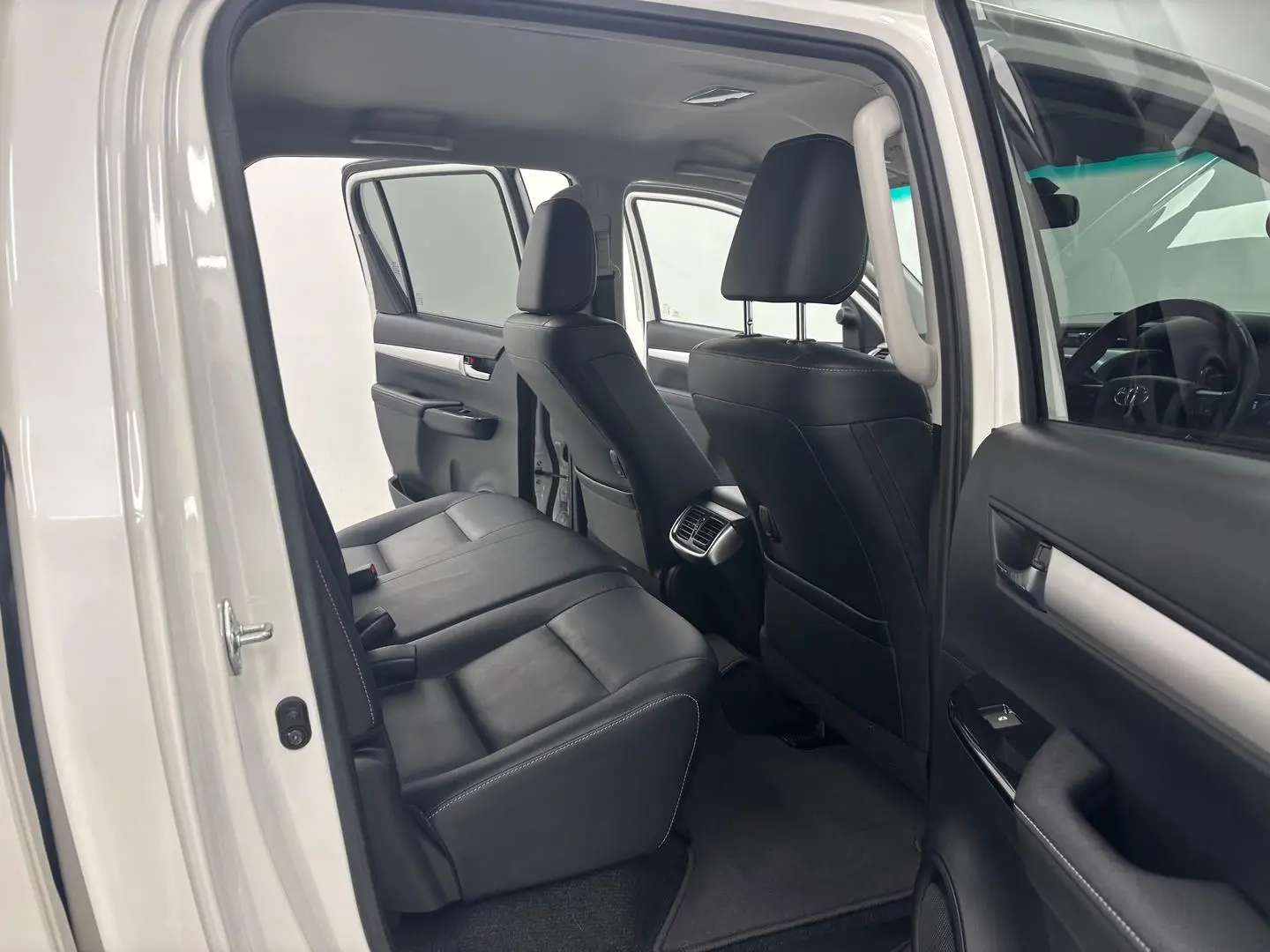 2021 Toyota Hilux Gallery Image 22