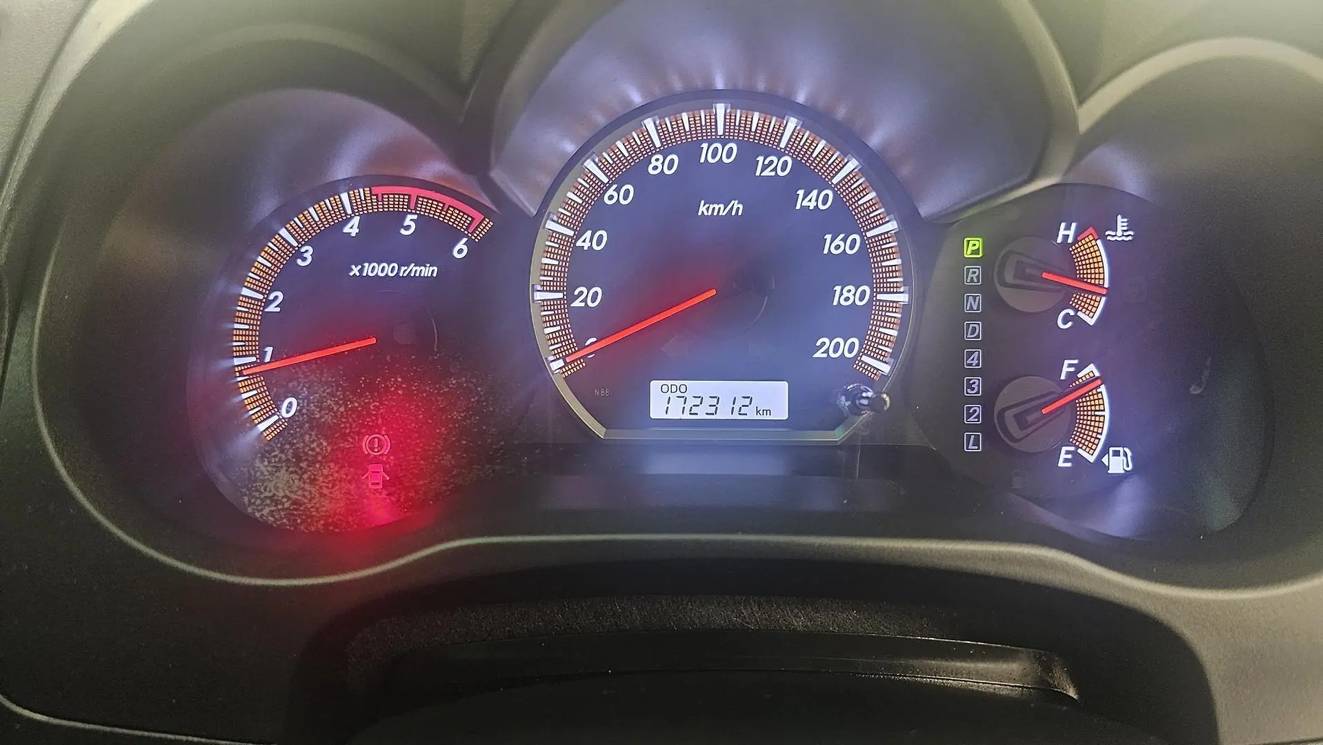 2015 Toyota Hilux Gallery Image 29