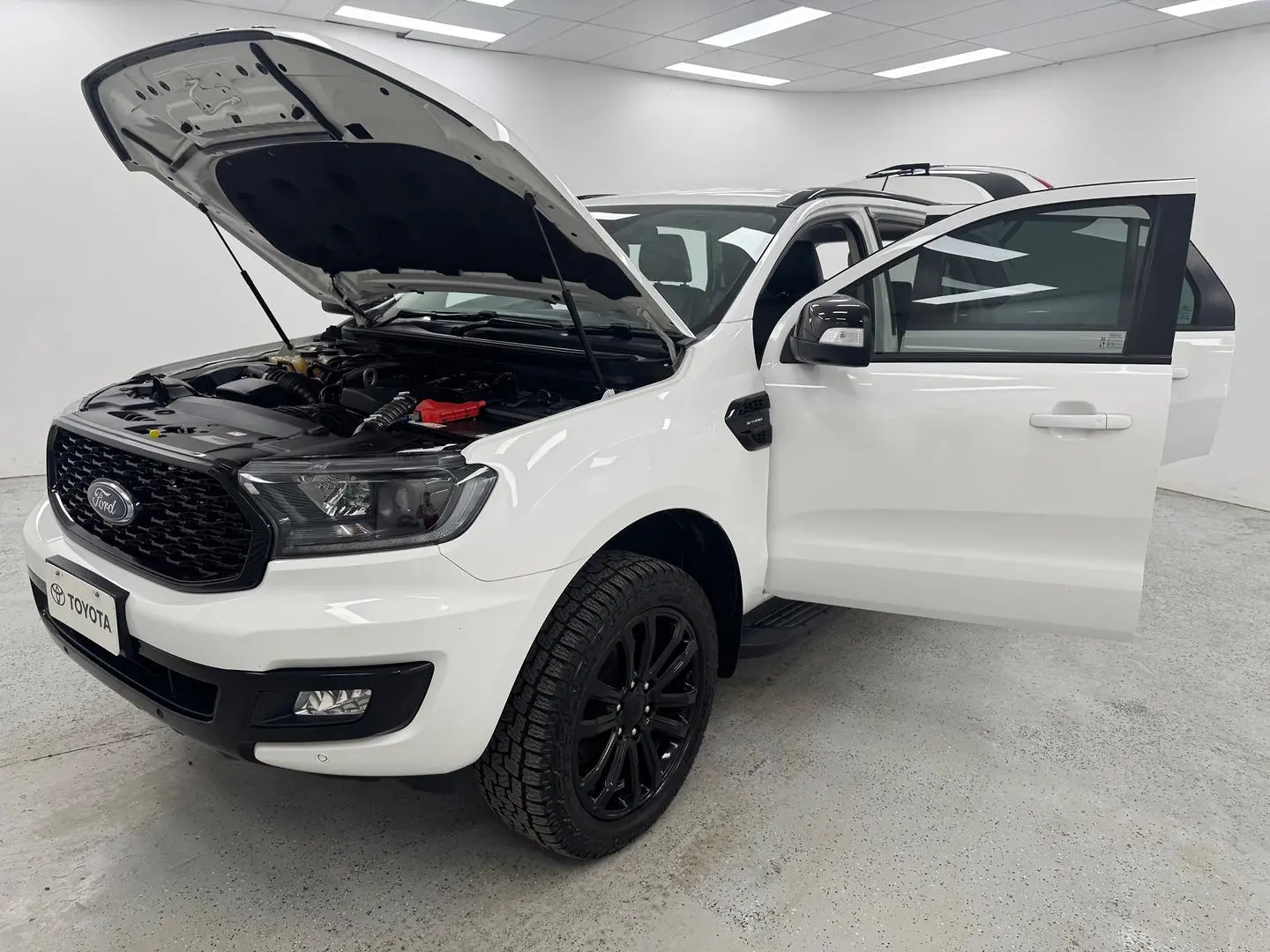2020 Ford Everest Gallery Image 12