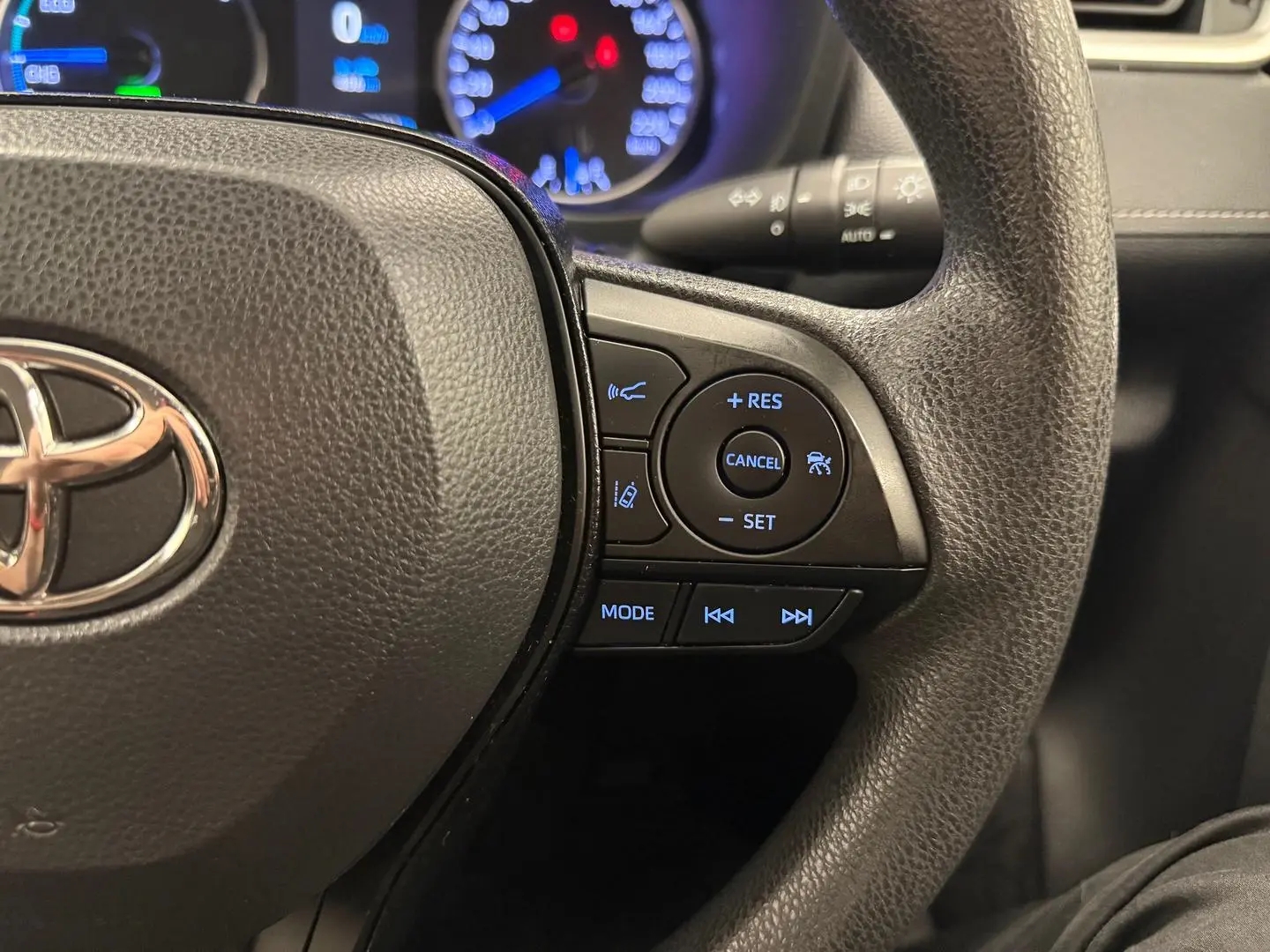 2020 Toyota RAV4 Gallery Image 28