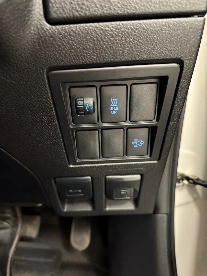 2022 Toyota Hilux Gallery Image 28