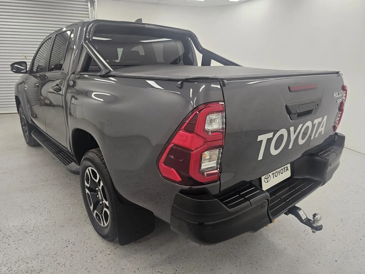 2024 Toyota Hilux Gallery Image 5