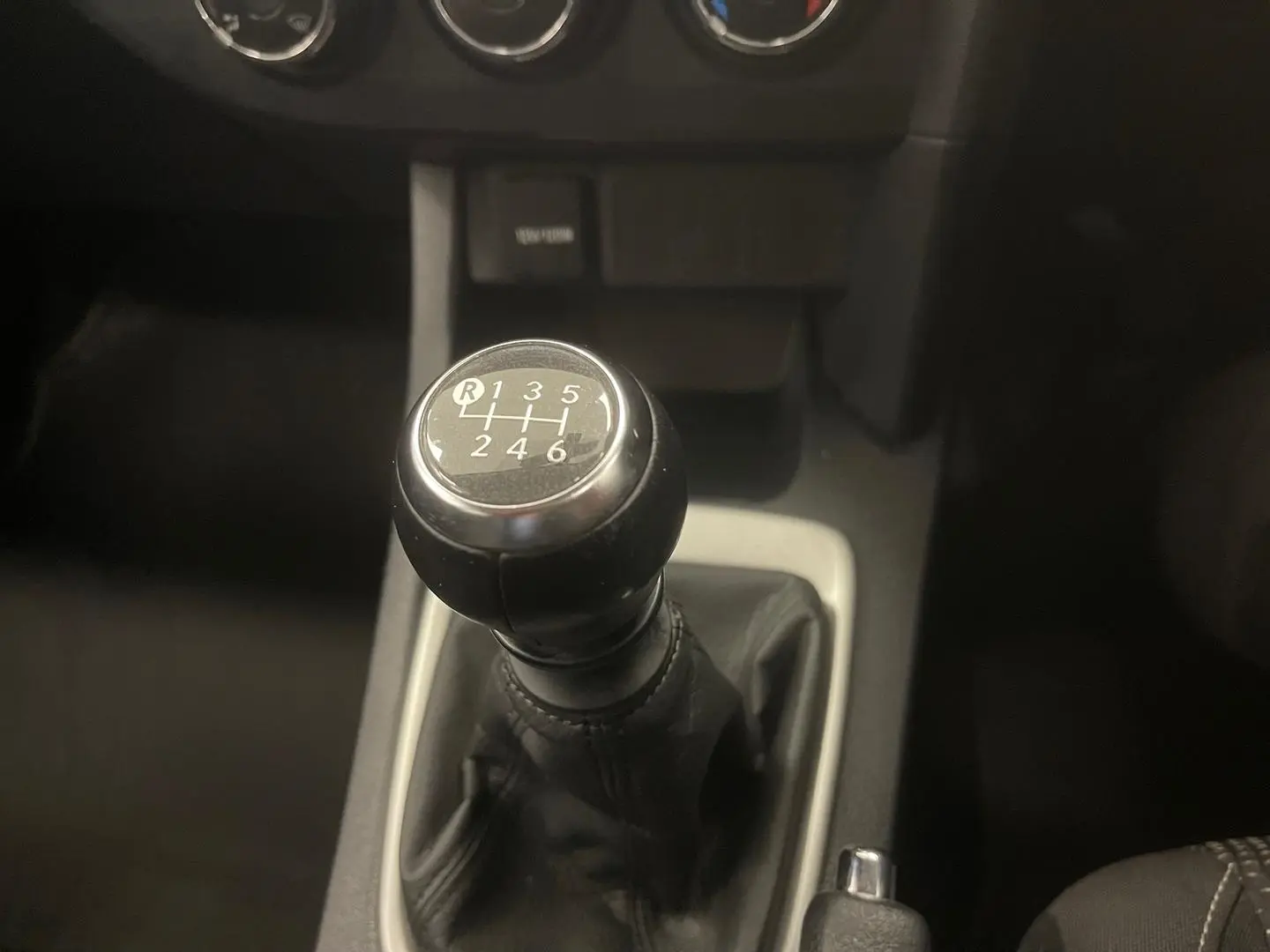 2014 Toyota Corolla Gallery Image 21