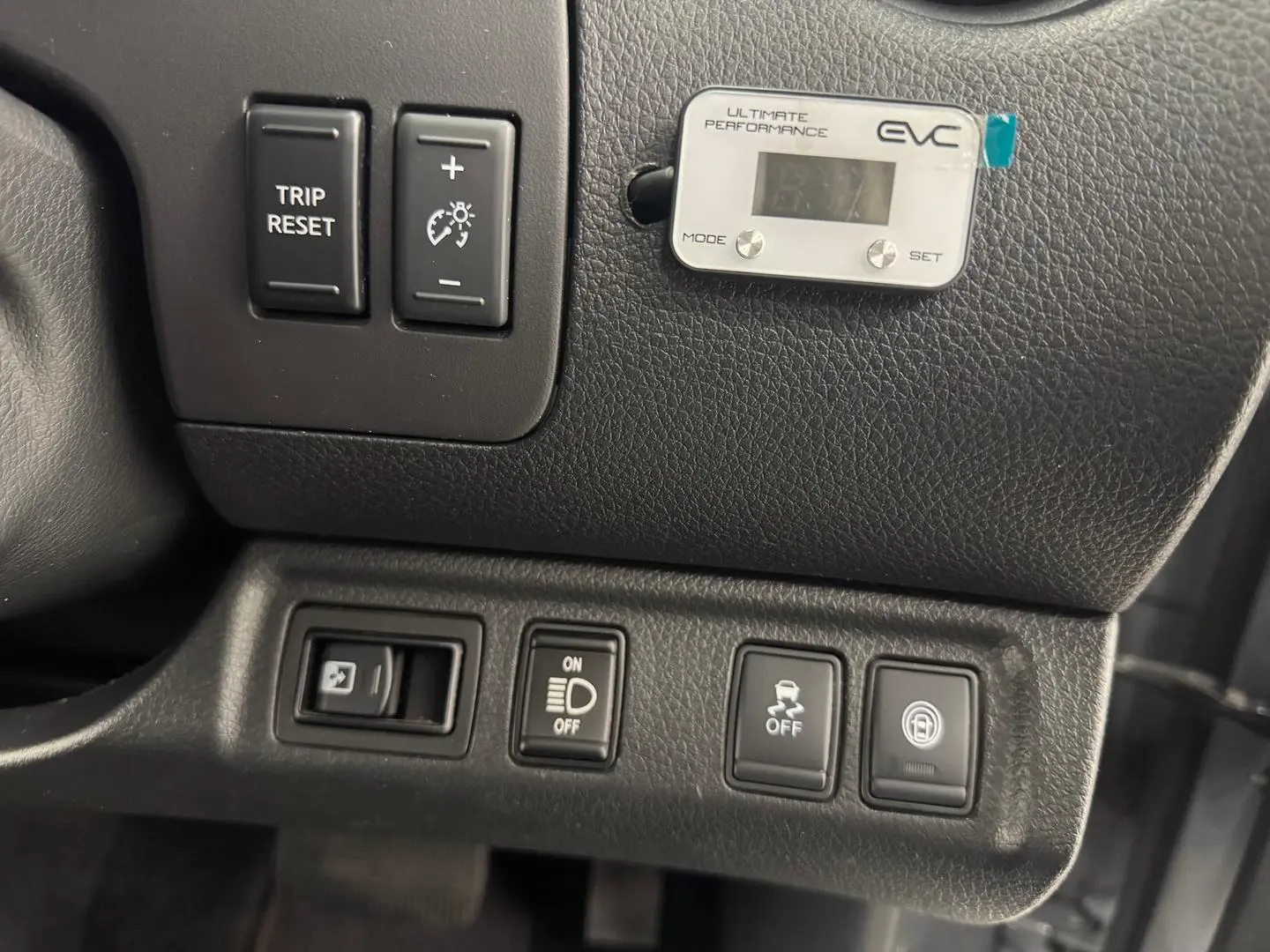 2021 Nissan Navara Gallery Image 17