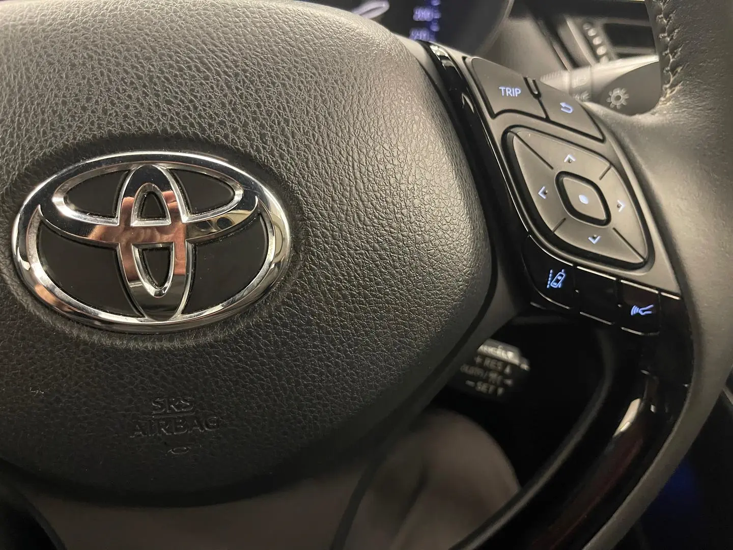 2021 Toyota C-HR Gallery Image 30