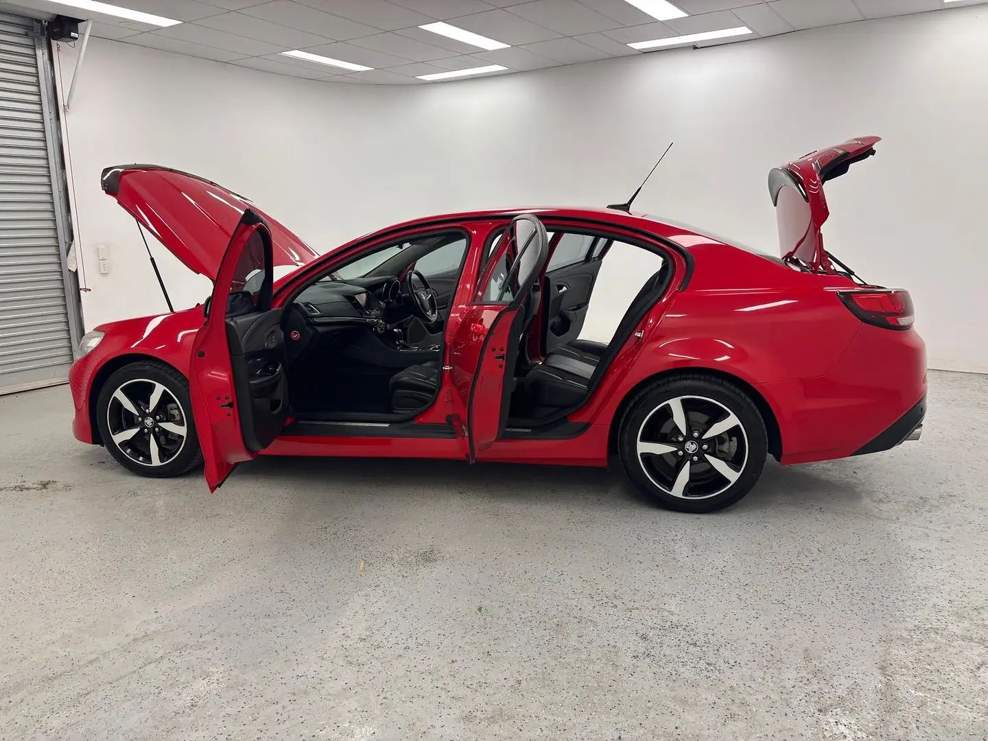 2016 Holden Commodore Gallery Image 13