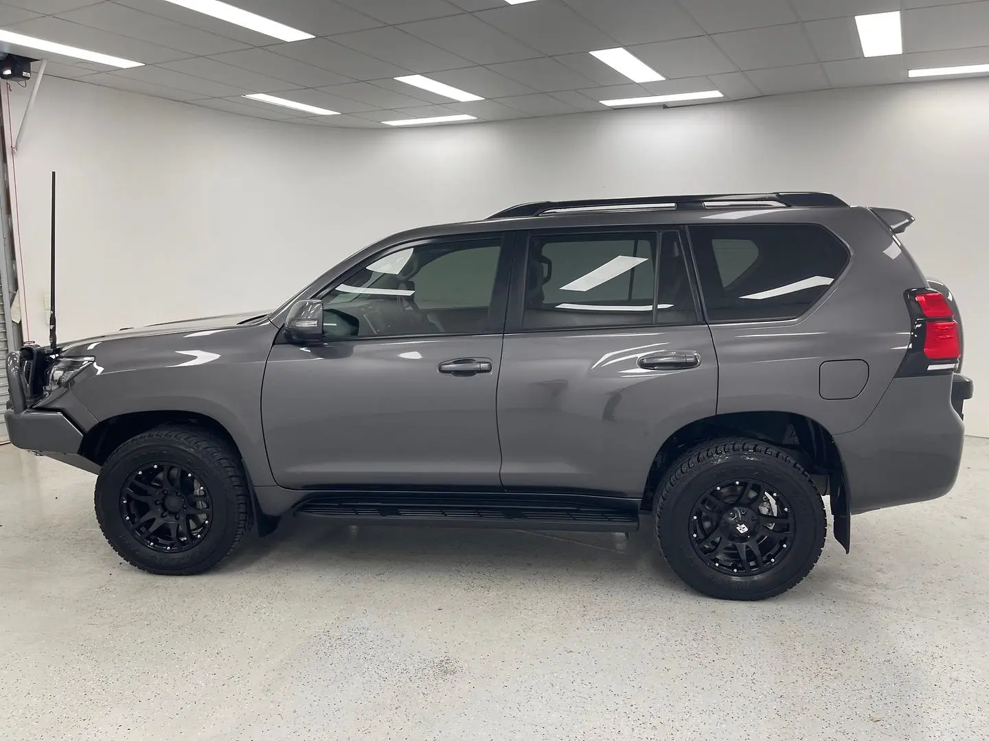 2021 Toyota Landcruiser Prado Gallery Image 6