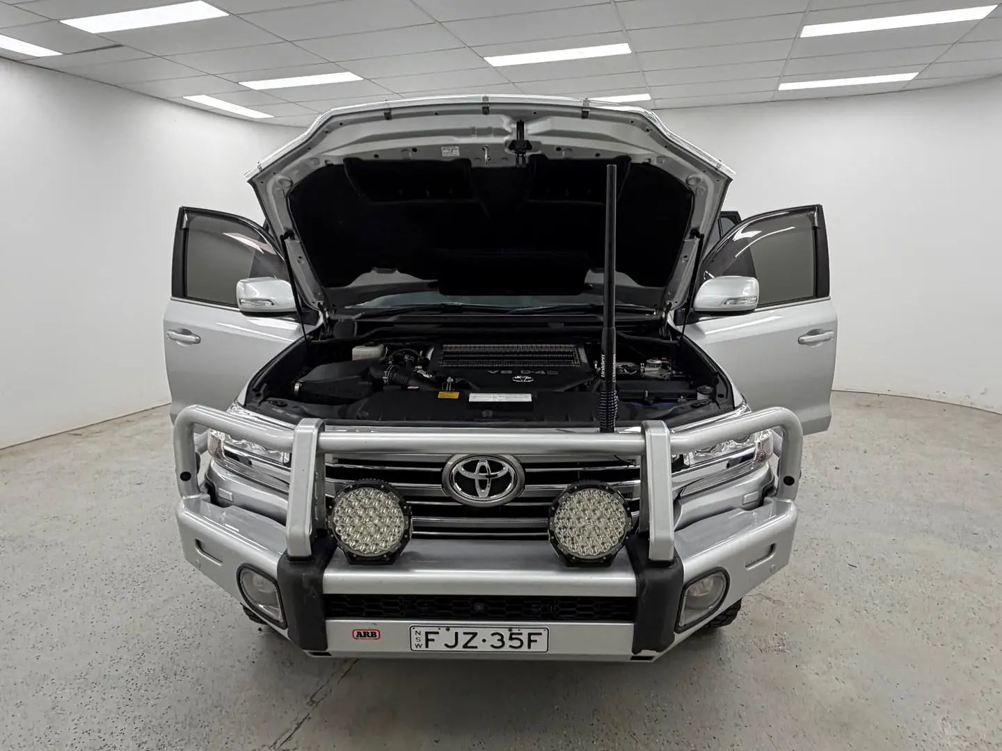 2018 Toyota Landcruiser Gallery Image 12