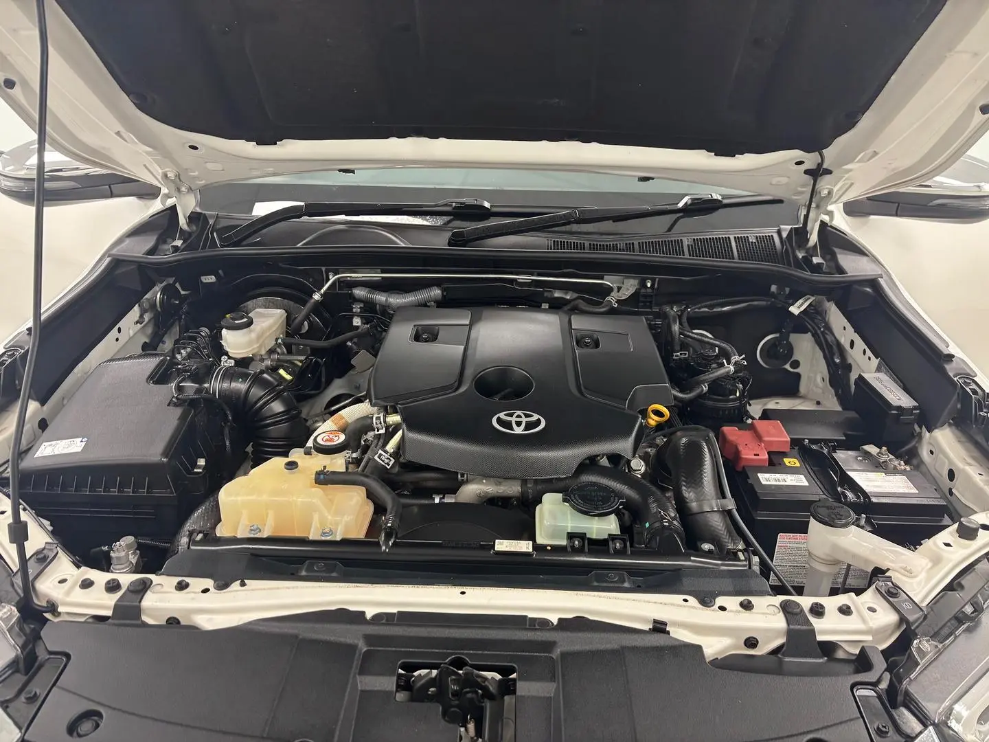 2021 Toyota Hilux Gallery Image 16