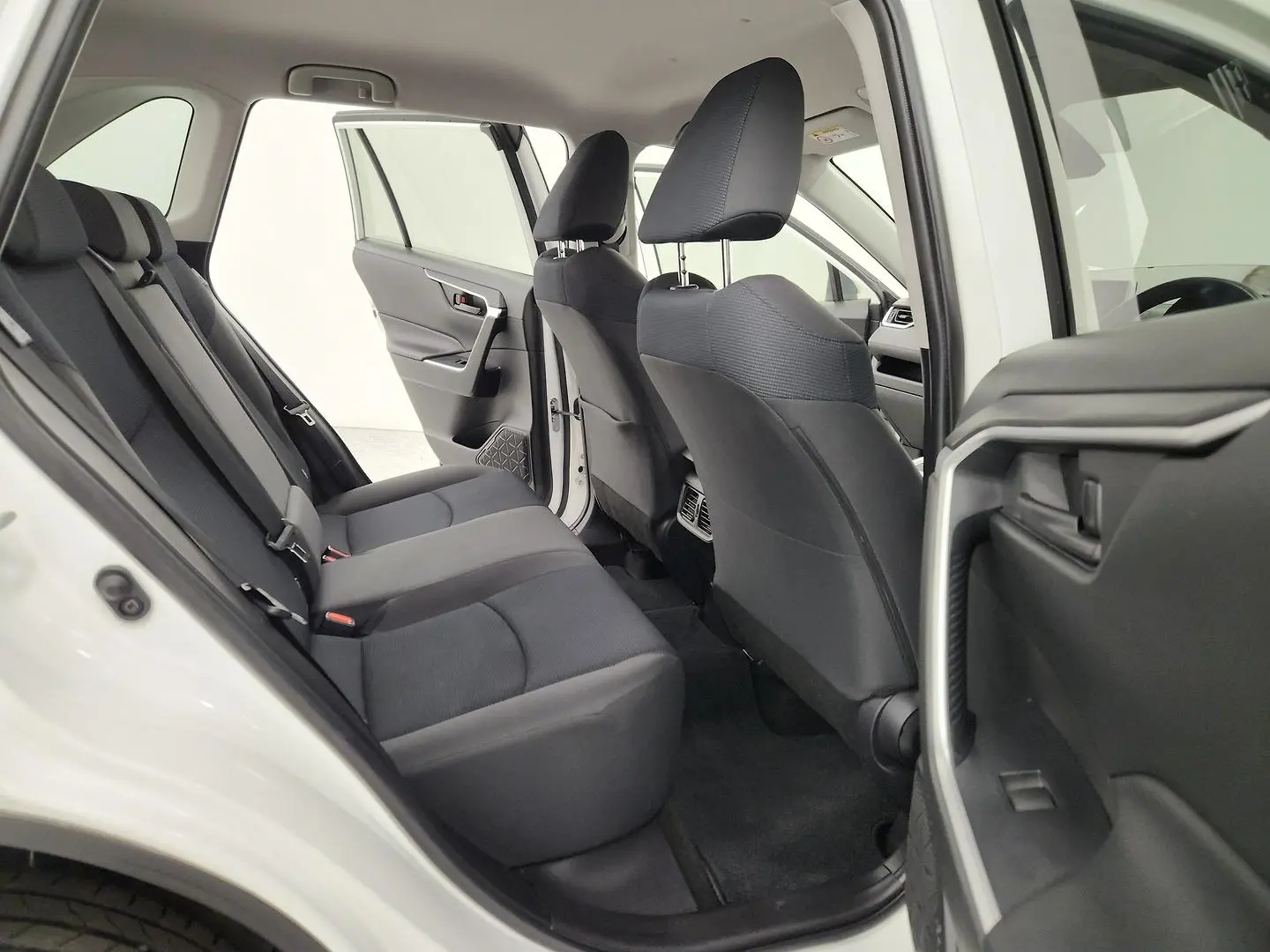 2020 Toyota RAV4 Gallery Image 21