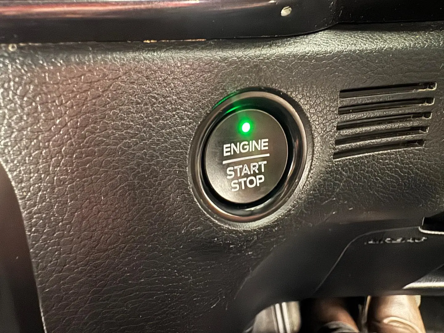 2021 Ford Everest Gallery Image 24