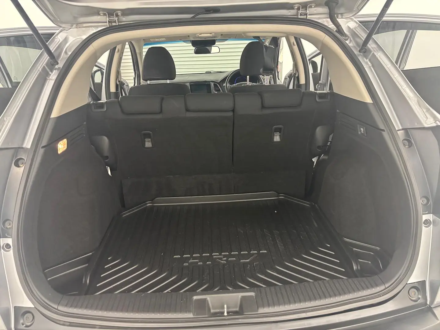 2017 Honda HR-V Gallery Image 19