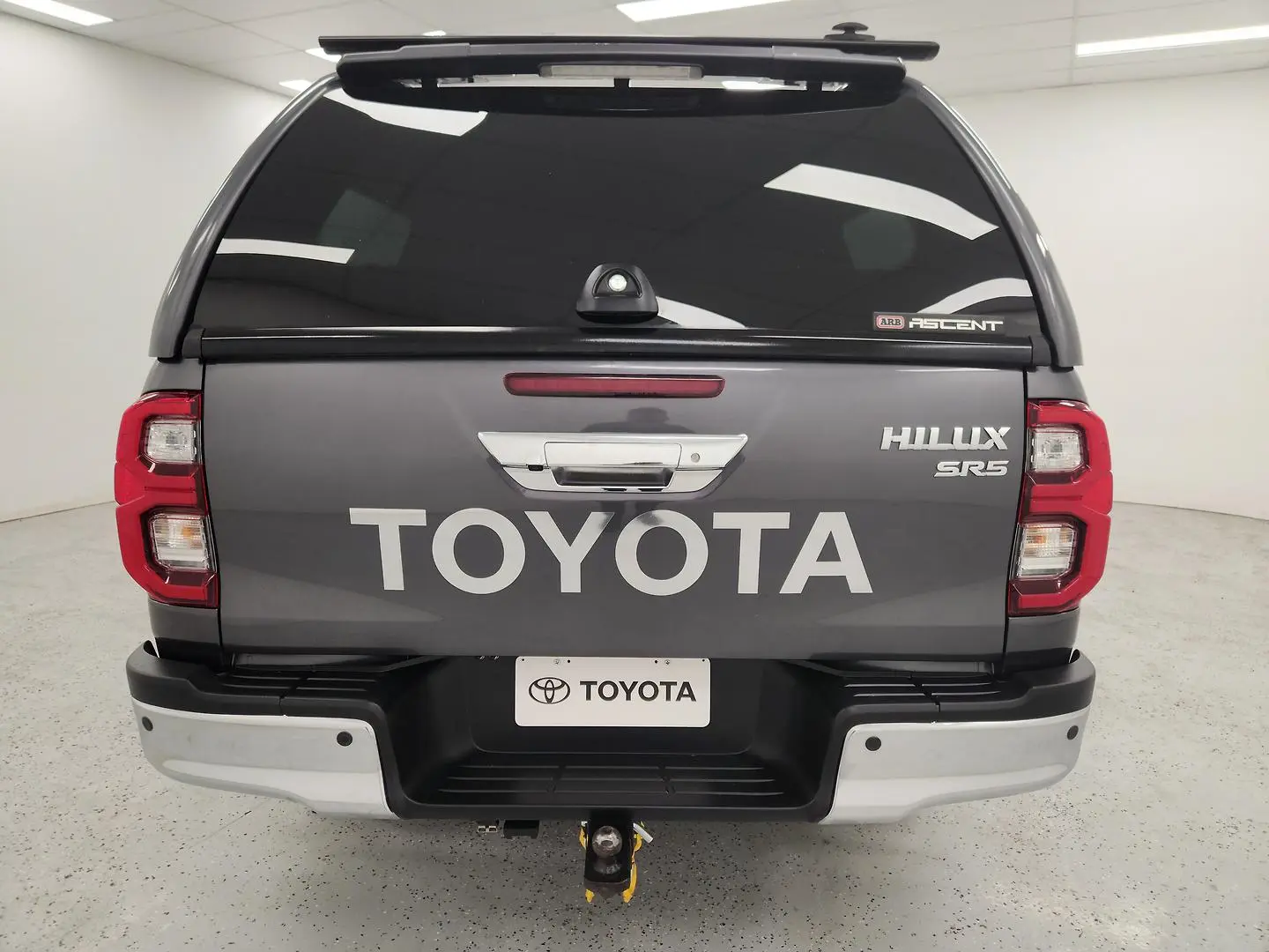 2022 Toyota Hilux Gallery Image 4